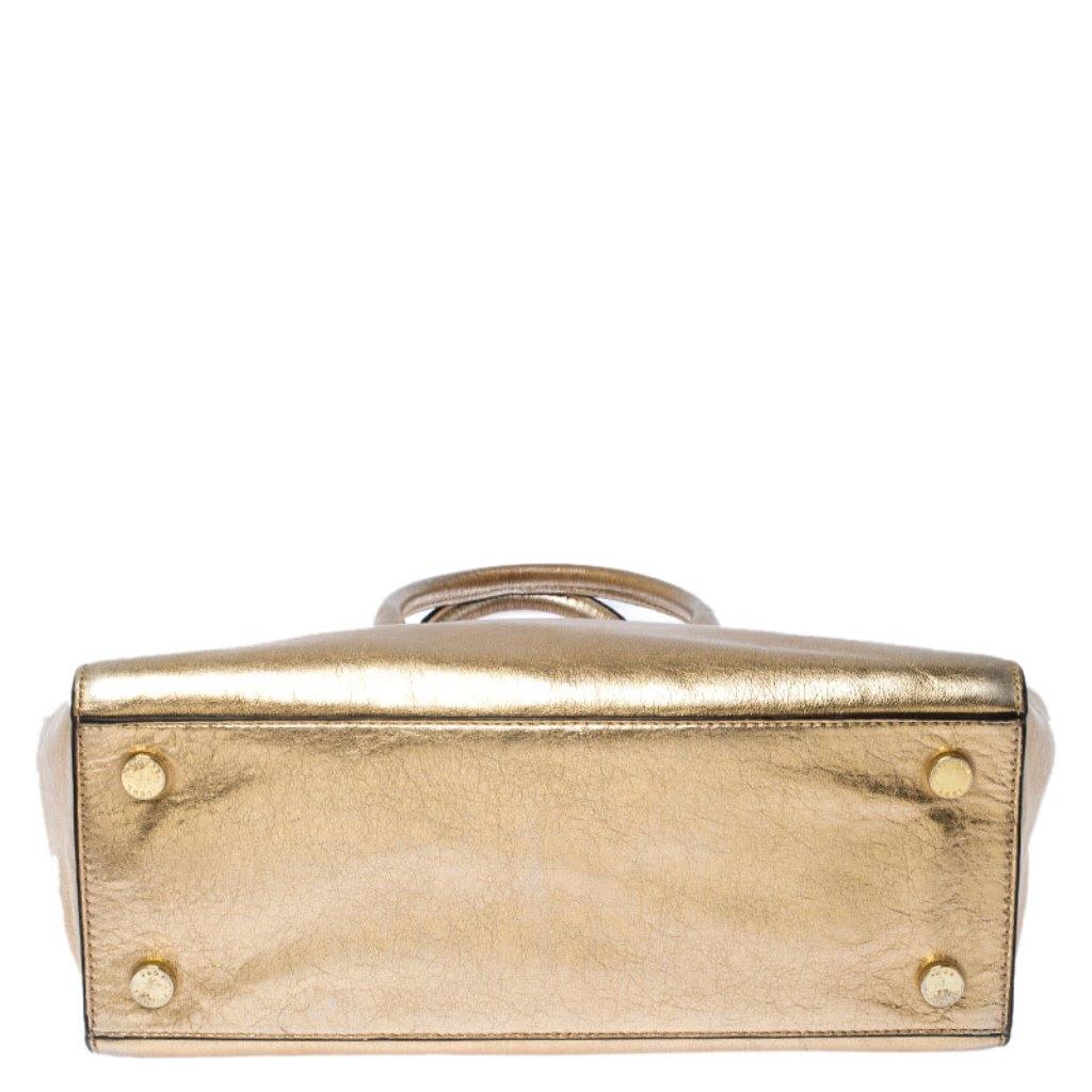 MICHAEL Michael Kors Gold Metallic Leder Medium Selma Tote im Zustand „Gut“ in Dubai, Al Qouz 2