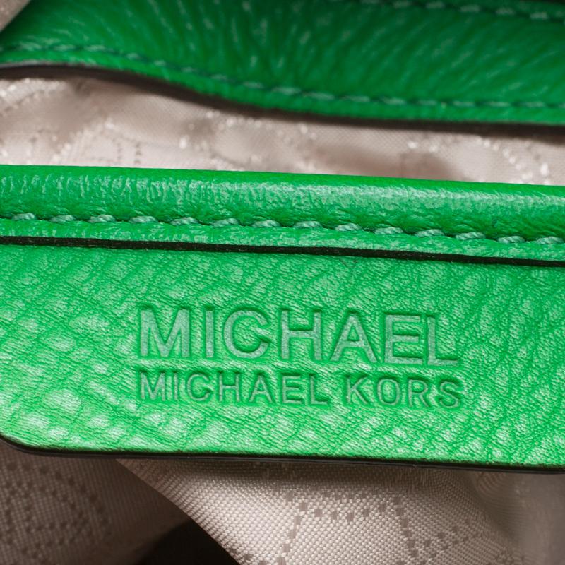 Michael Michael Kors Green Leather Medium Weston Shoulder Bag In Excellent Condition In Dubai, Al Qouz 2