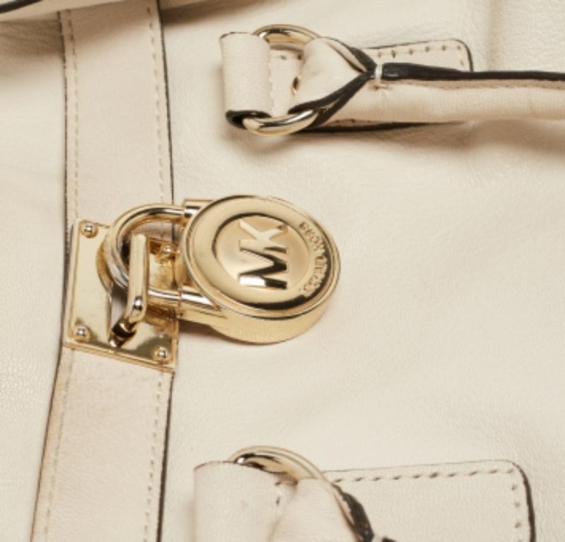 Michael Michael Kors - Tote grande Hamilton Nord Sud in pelle beige chiaro In condizioni discrete in vendita a Dubai, Al Qouz 2