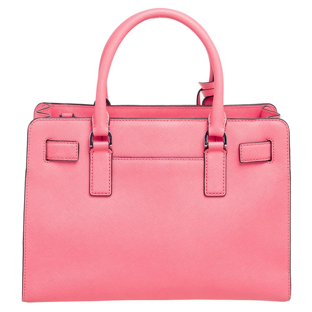 MICHAEL Michael Kors Dillon Tasche aus rosa Saffiano Leder in Neonrosa im Angebot bei 1stDibs michael michele tasche michael kors rosa handtasche michael michele purse