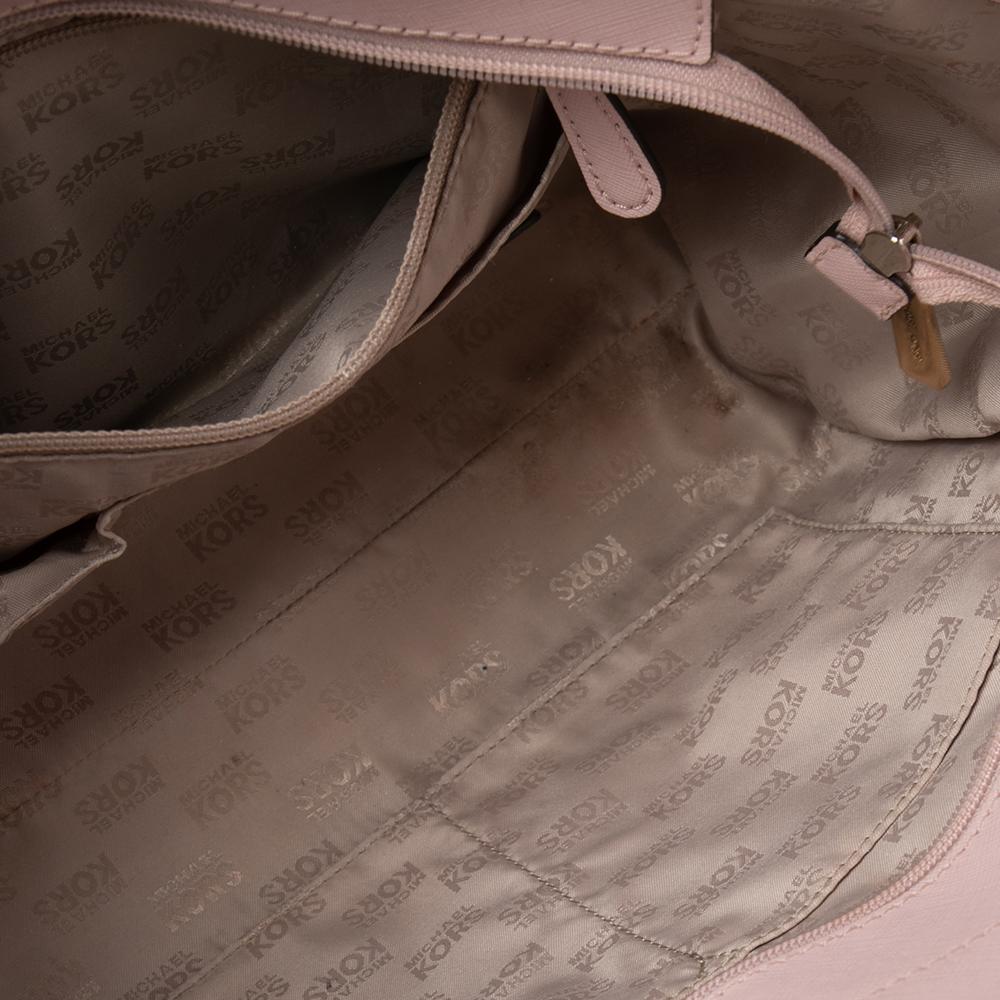 MICHAEL Michael Kors Rosa Saffiano Leder Jet Set Reisetasche mit Kette im Angebot 1