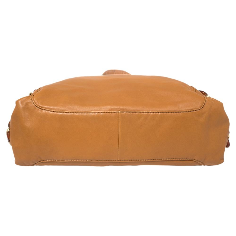 MICHAEL Michael Kors Tan Leather Large ID Chain Hobo In Good Condition In Dubai, Al Qouz 2