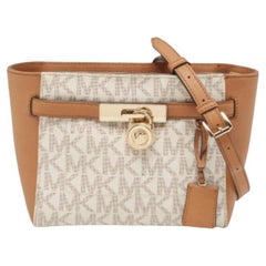 Michael Michael Kors - Borsa a tracolla Hamilton in tela rivestita color tan/bianco