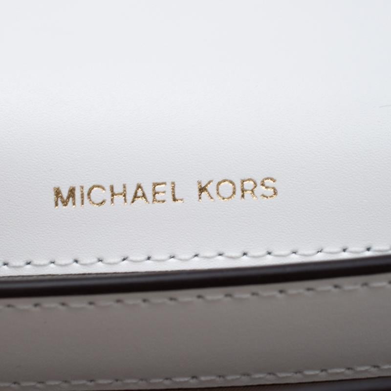 Michael Michael Kors White Leather Mott Butterfly Chain Shoulder Bag In Good Condition For Sale In Dubai, Al Qouz 2