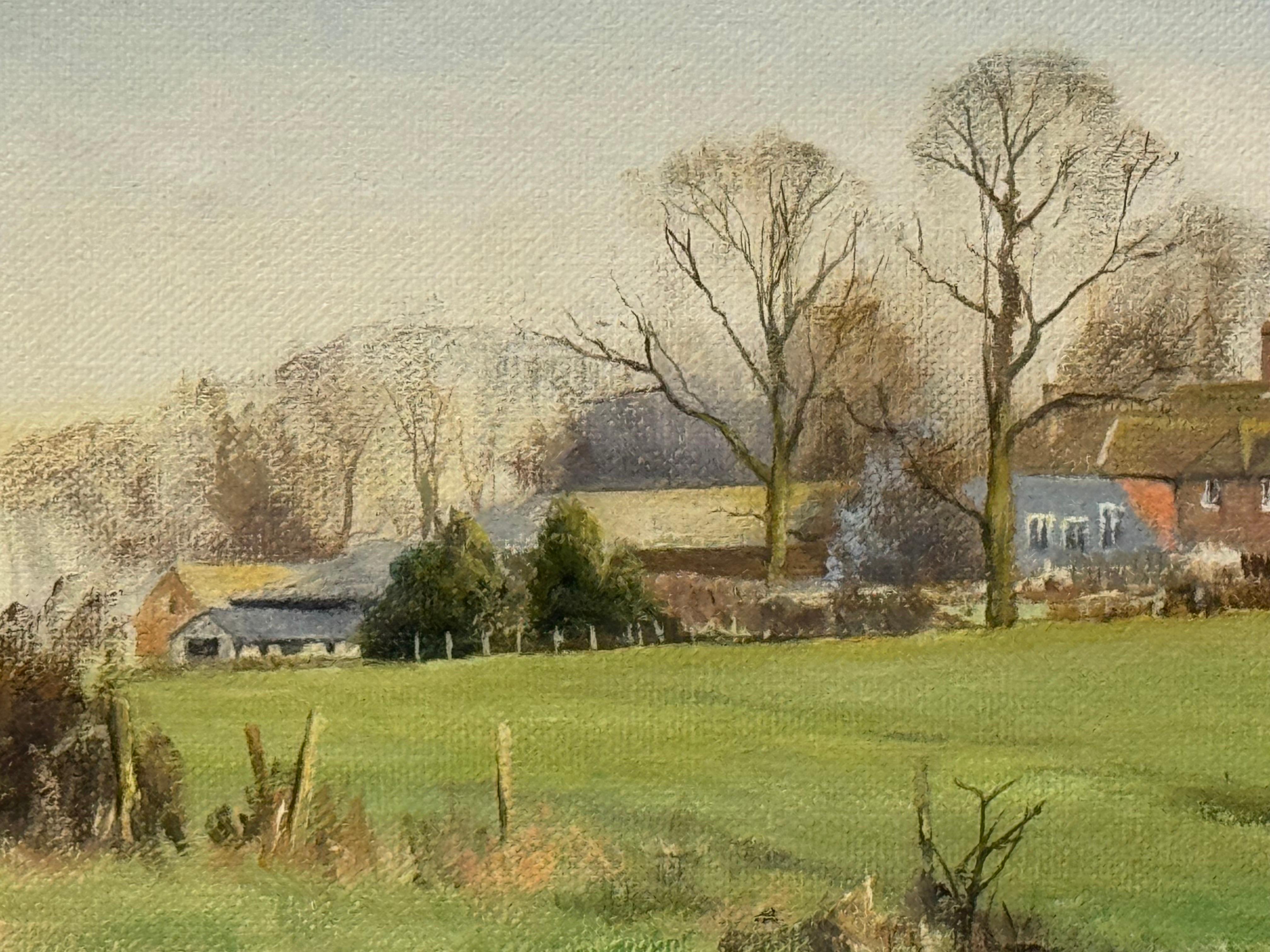 Scène de campagne paisible avec ferme, champs ouverts, lumière douce et Nostalgia en vente 5