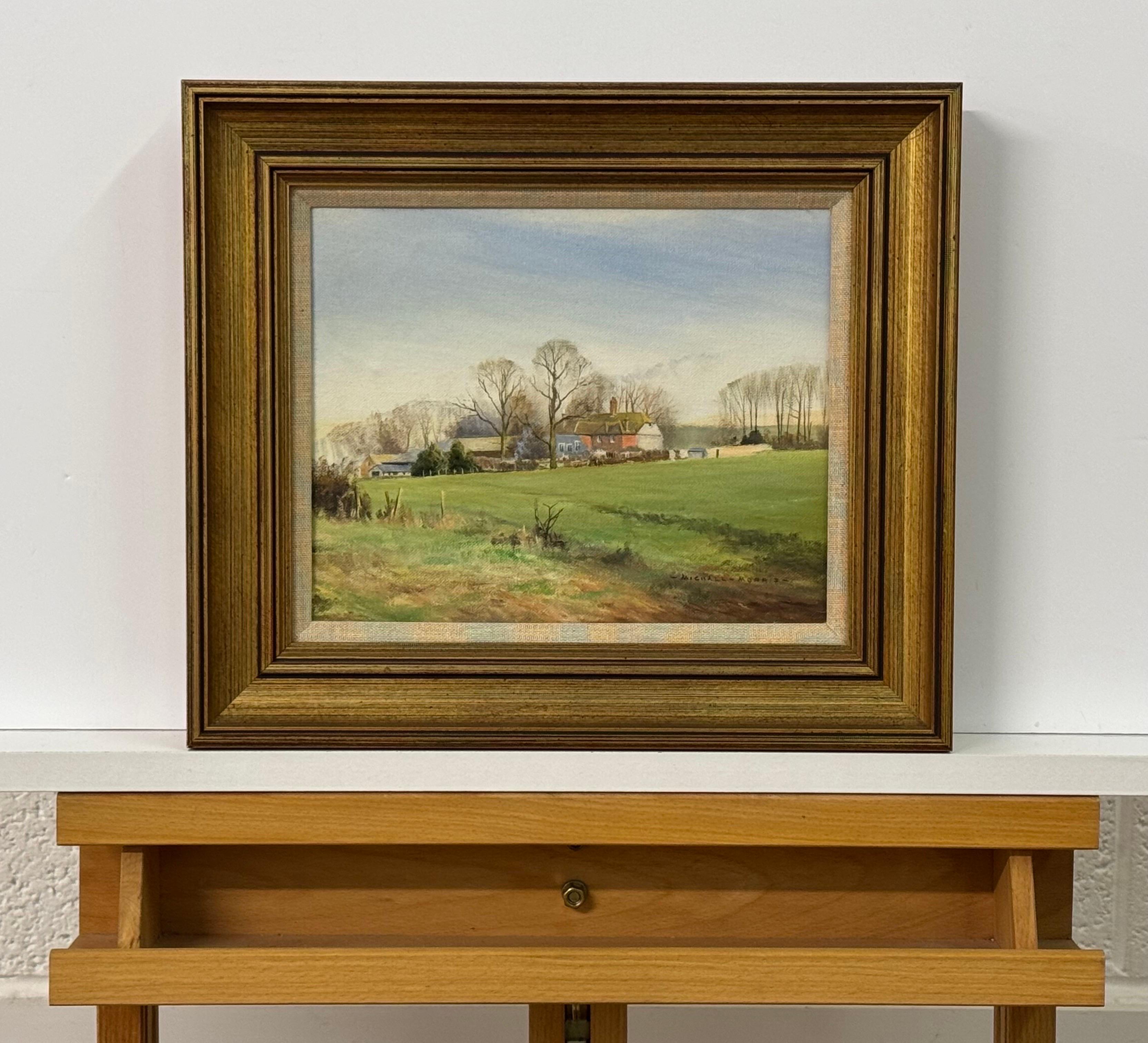 Scène de campagne paisible avec ferme, champs ouverts, lumière douce et Nostalgia - Réalisme Painting par Michael Morris