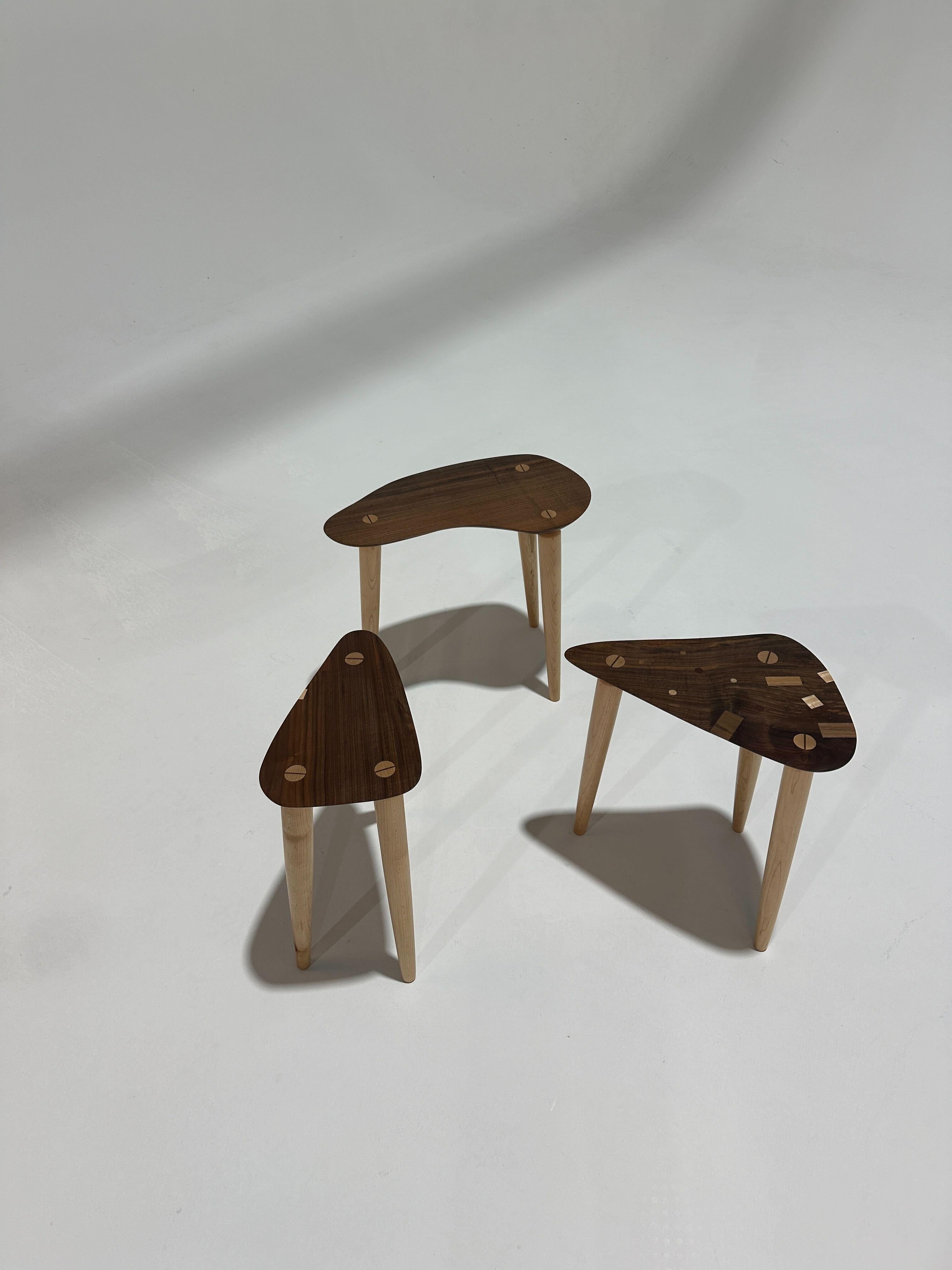 Michael Oates - Cattywampus Turned Leg Side Table Set of 3 For Sale 3