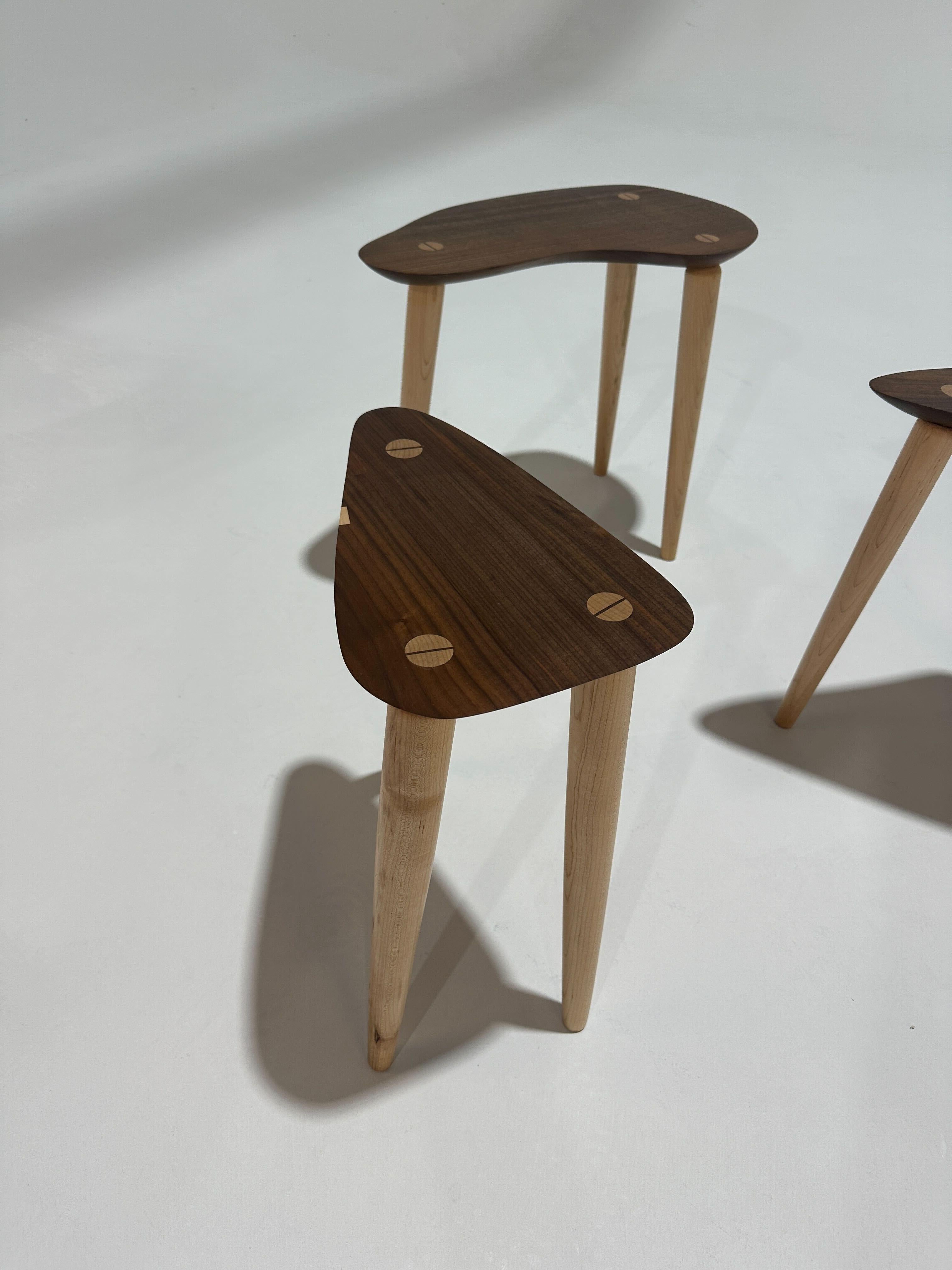 Michael Oates - Cattywampus Turned Leg Side Table Set of 3 For Sale 6