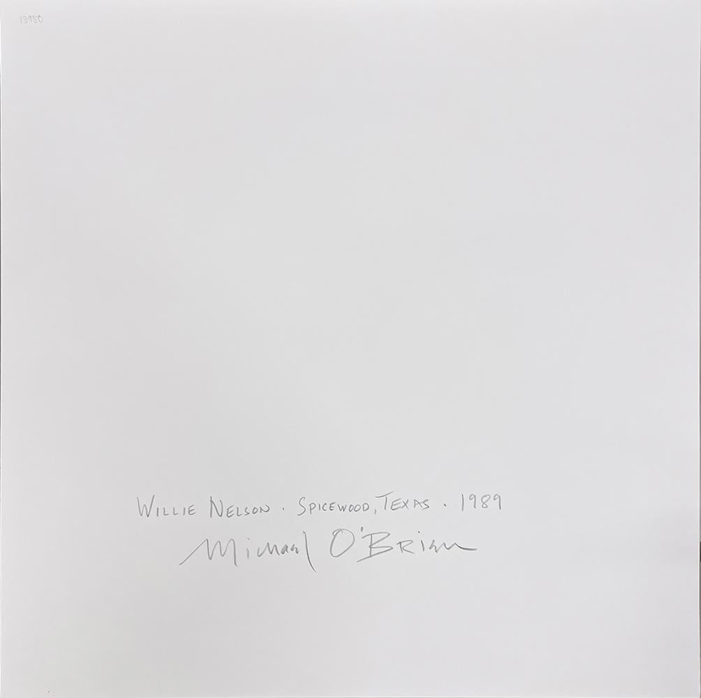 Offene Ausgabe
Verso mit Bleistift signiert, betitelt und datiert von Michael O'Brien
Papierformat: 20 x 20 Zoll. Bildgröße: 16 x 16 Zoll.
Archivierungs-Pigmentdruck

Michael O'Brien ist ein amerikanischer Fotograf, der für seine fesselnden Porträts
