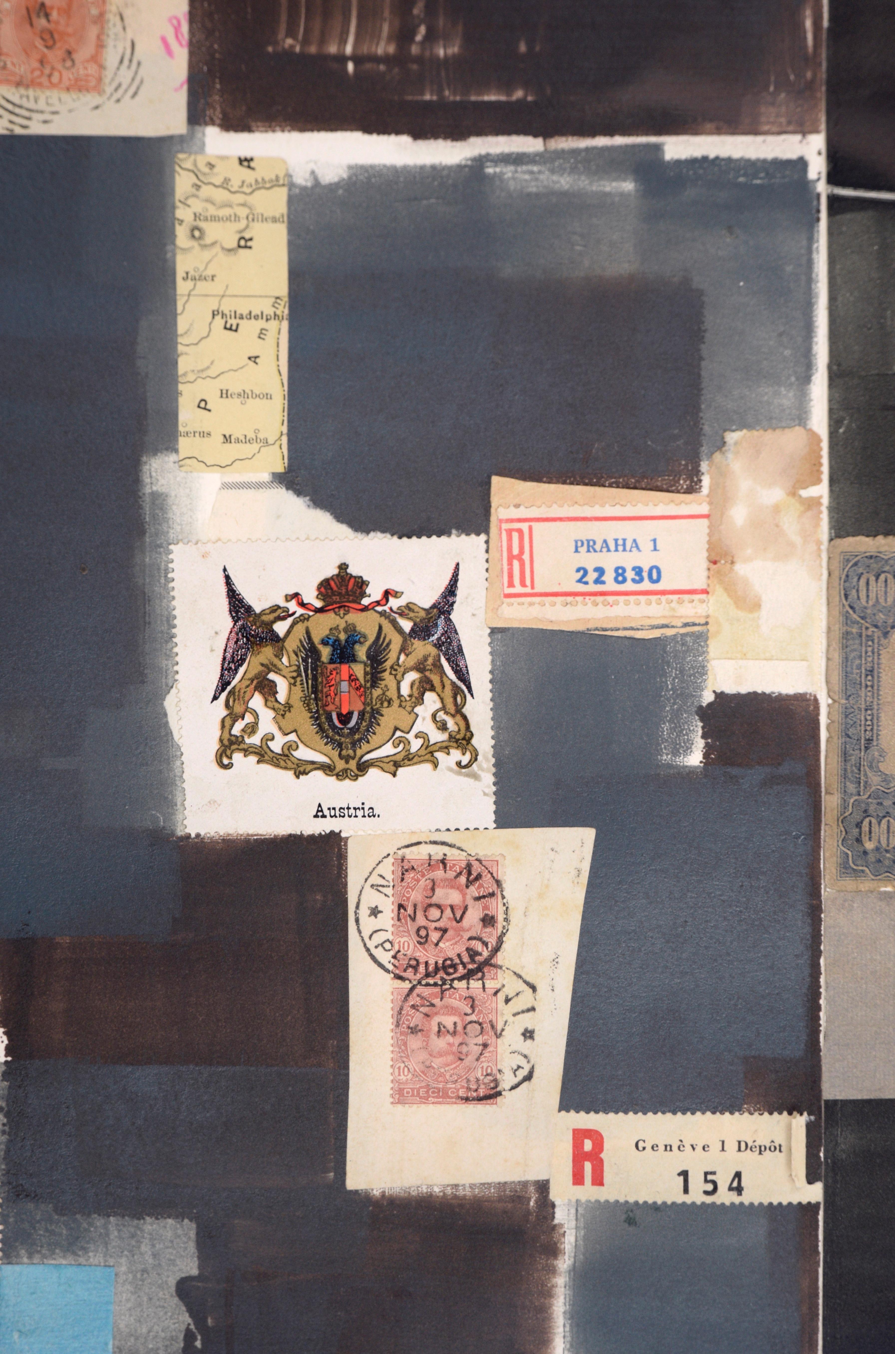 Magnifique collage expressionniste abstrait de l'artiste de la Bay Area Michael Pauker (américain, né en 1957). Composée de deux sections de noir et de bleu marine, cette pièce présente des couches de profondeur, tant dans l'aquarelle que dans