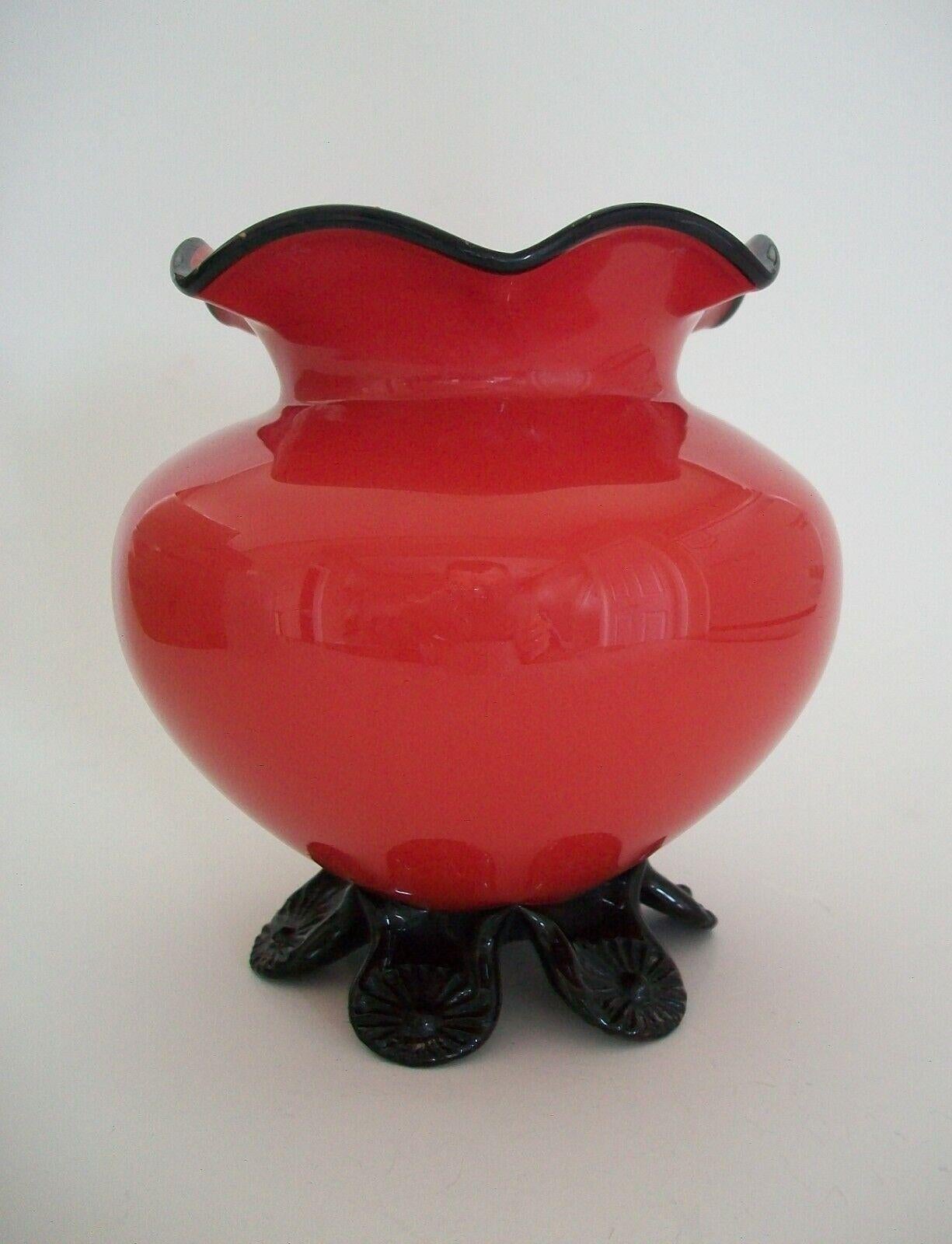 Antique Bohemian Jugendstil red Tango glass vase - possibly designed by Michael Powolny (1871-1954) and manufactured by Loetz - rare form with ruffled rim and black glass edge - black glass base with glass making tool marks as decoration - striking