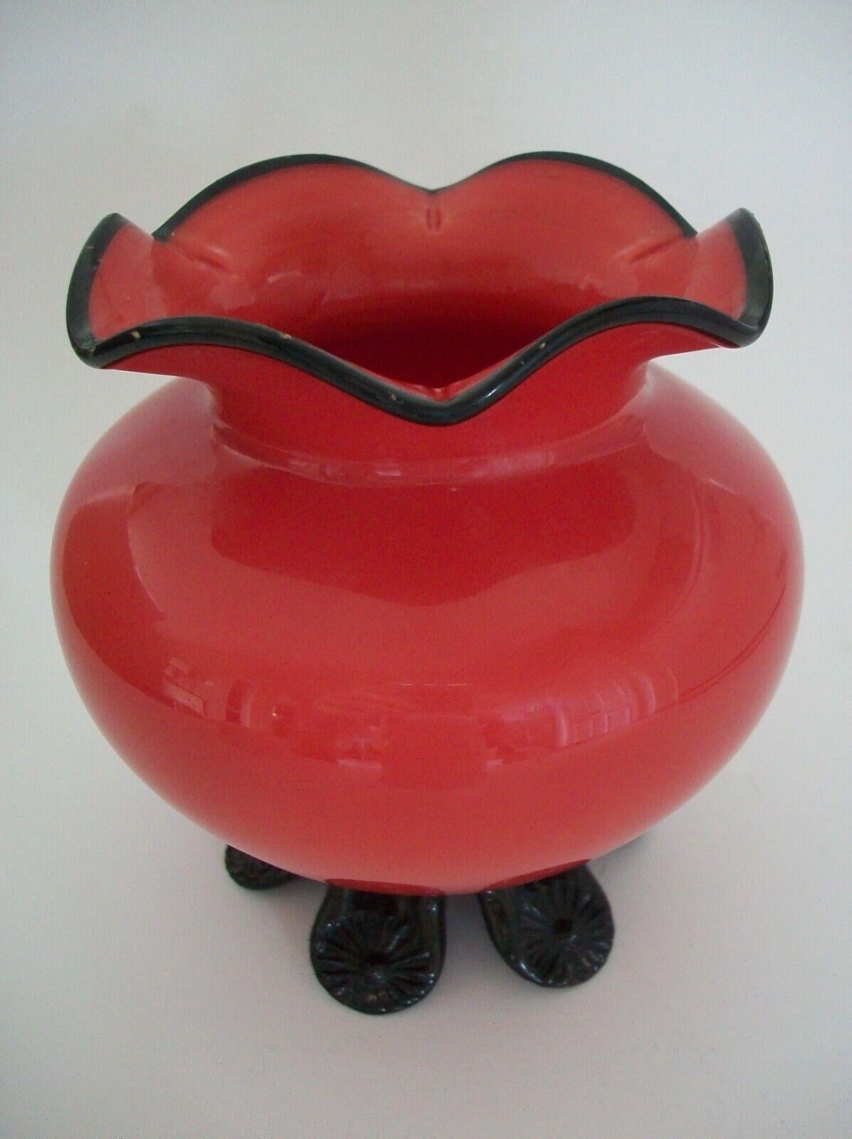 Jugendstil Michael Powolny - Loetz - Bohemian Red Tango Glass Vase - C.R., Early 20th C For Sale