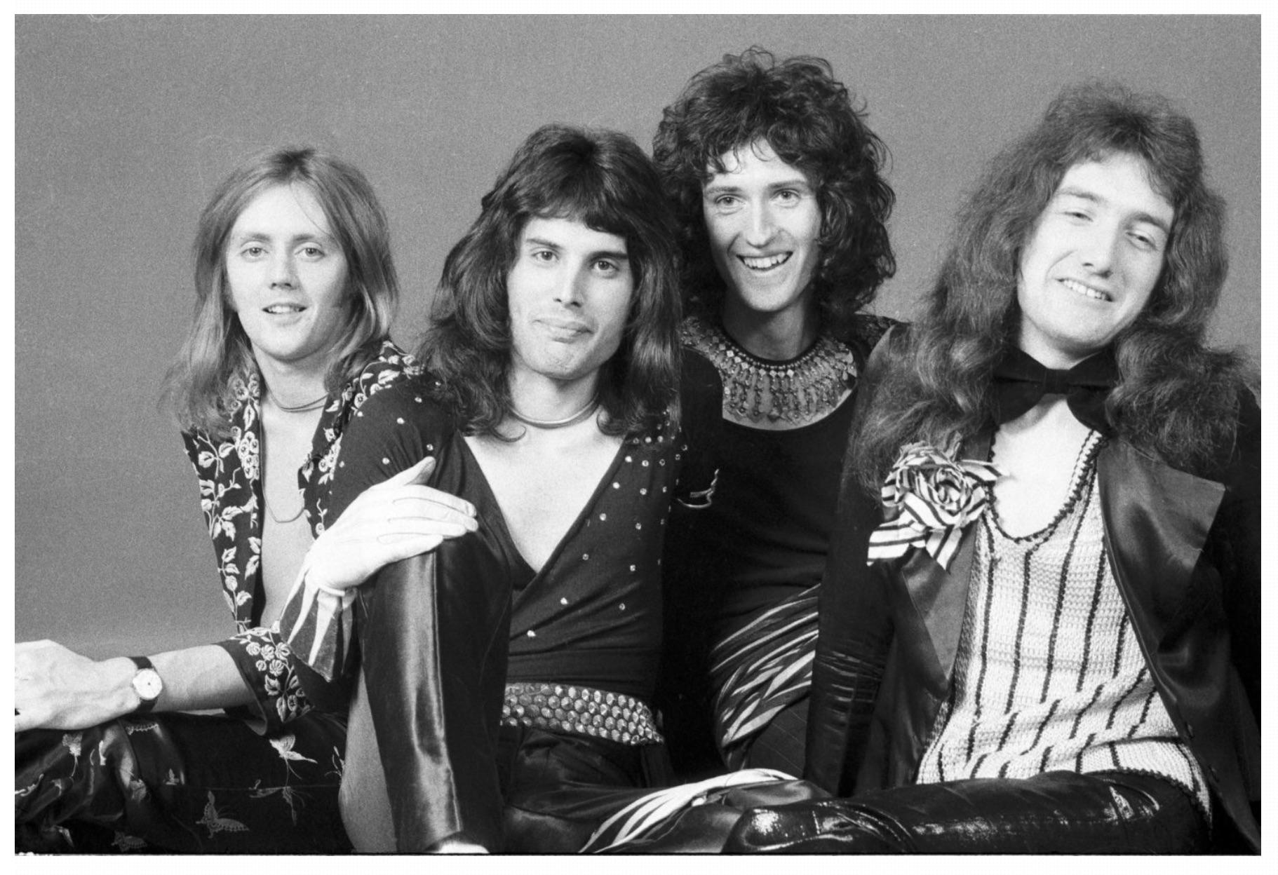 Queen 1973 – Druck mit limitiertem Nachlassdruck – Photograph von Michael Putland