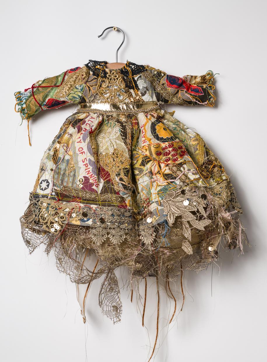 Escultura textil: "La hija de Rumplestiltskin"
