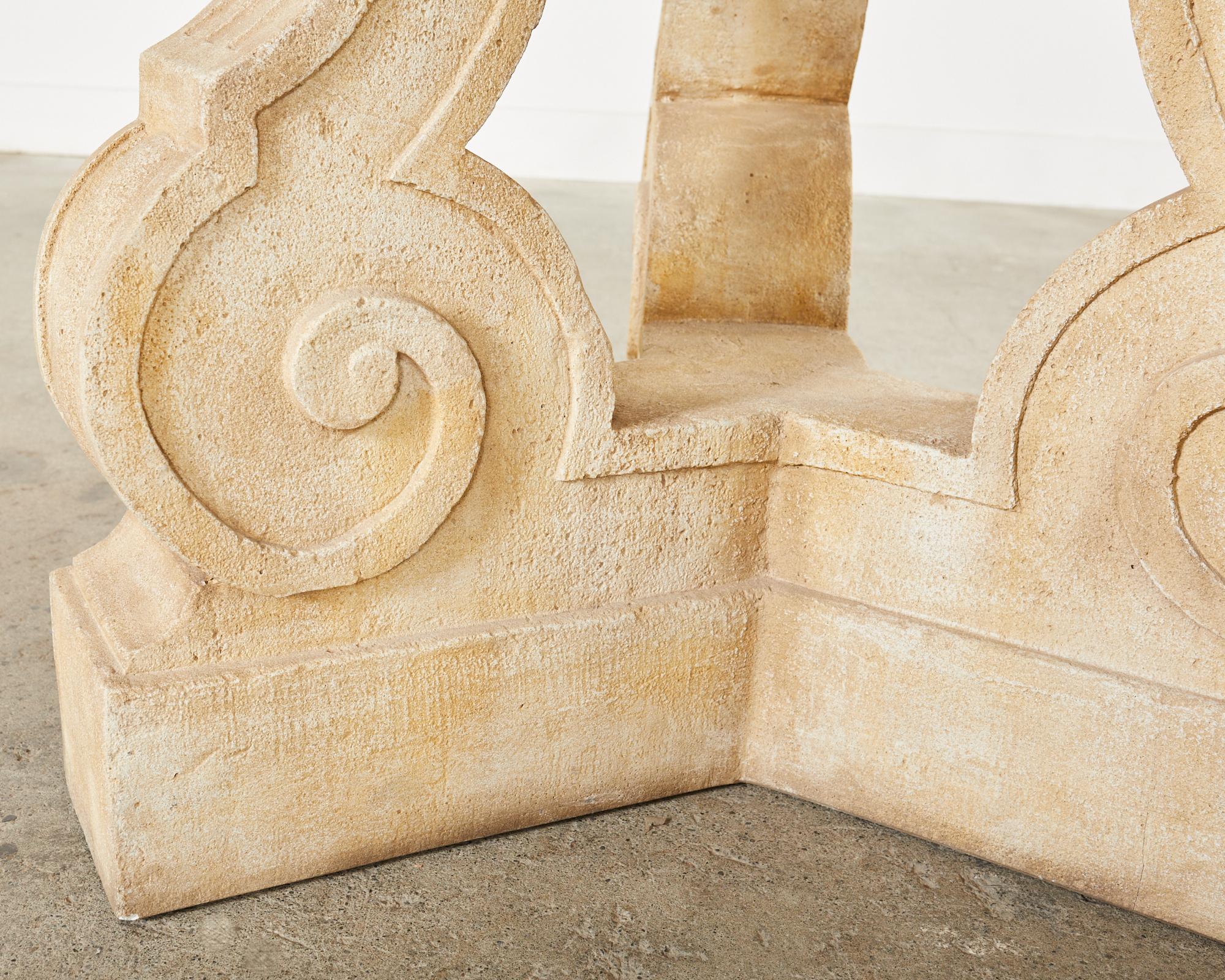 Table centrale en pierre de style néoclassique attribuée à Michael Taylor  en vente 10