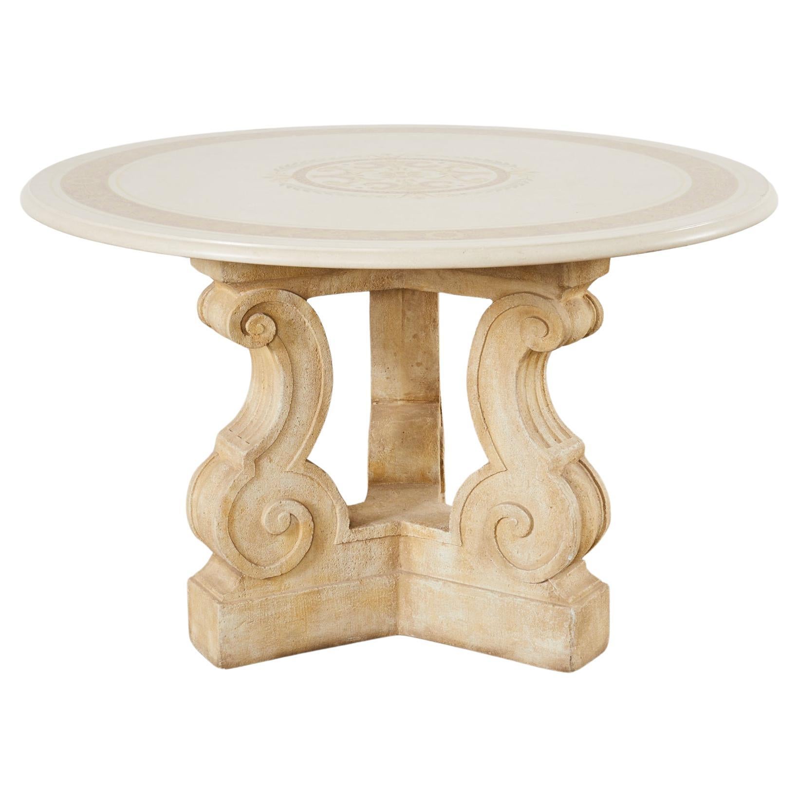 Table centrale en pierre de style néoclassique attribuée à Michael Taylor  en vente