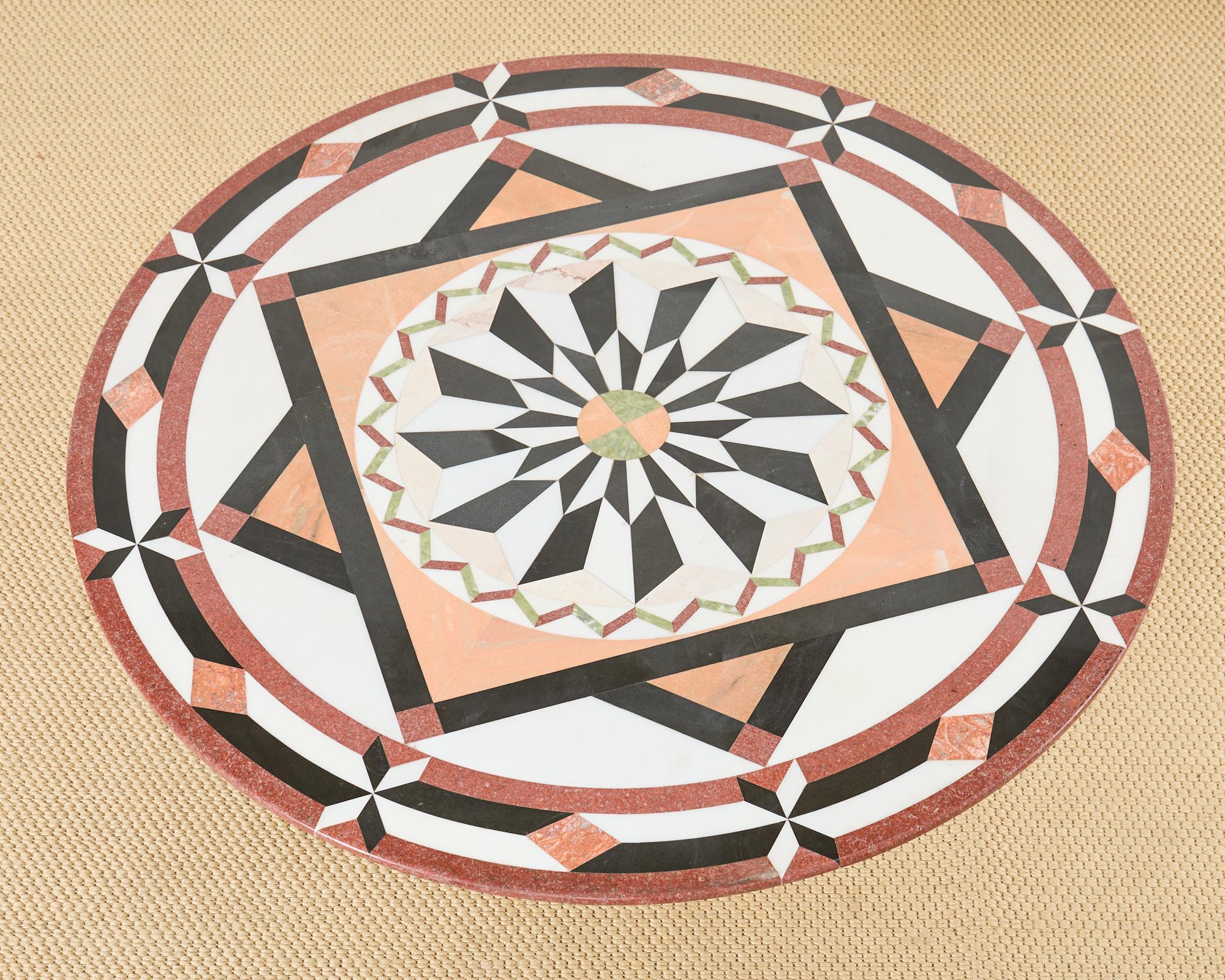 Mesa central de mármol Pietra DURA atribuida a Michael Taylor Italiano en venta
