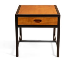 Michael Taylor Baker Muebles Colección New World Mesa auxiliar de dos tonos Años 50