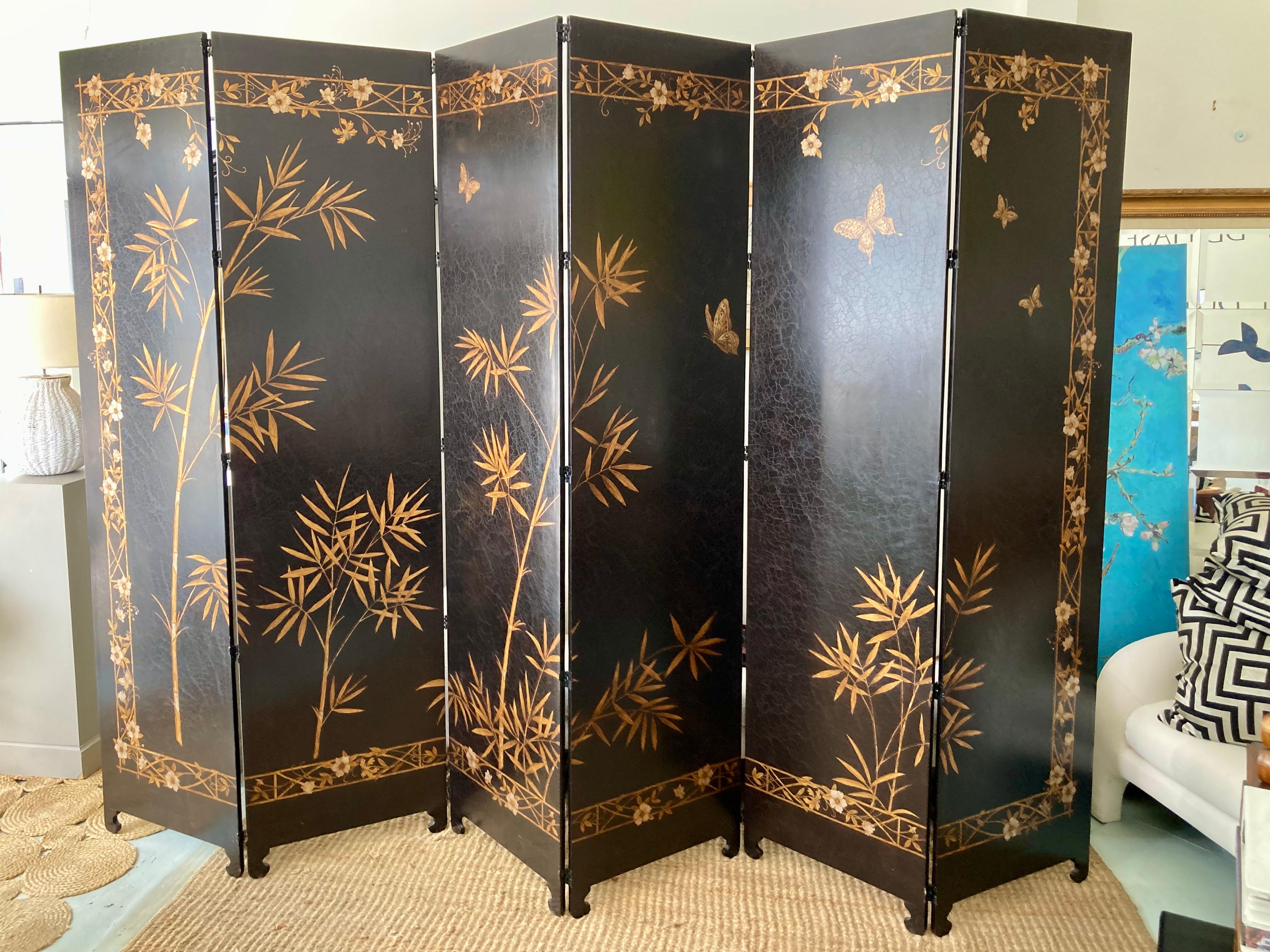 Magnifique grand paravent Michael Taylor en chinoiserie asiatique coromandel avec 6 grands panneaux. Très grand aussi. Ajoutez une touche de qualité à votre projet de design.