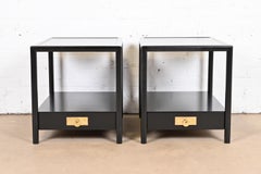 Tables de nuit ou tables d'extrémité laquées noires Michael Taylor pour Baker, revernies