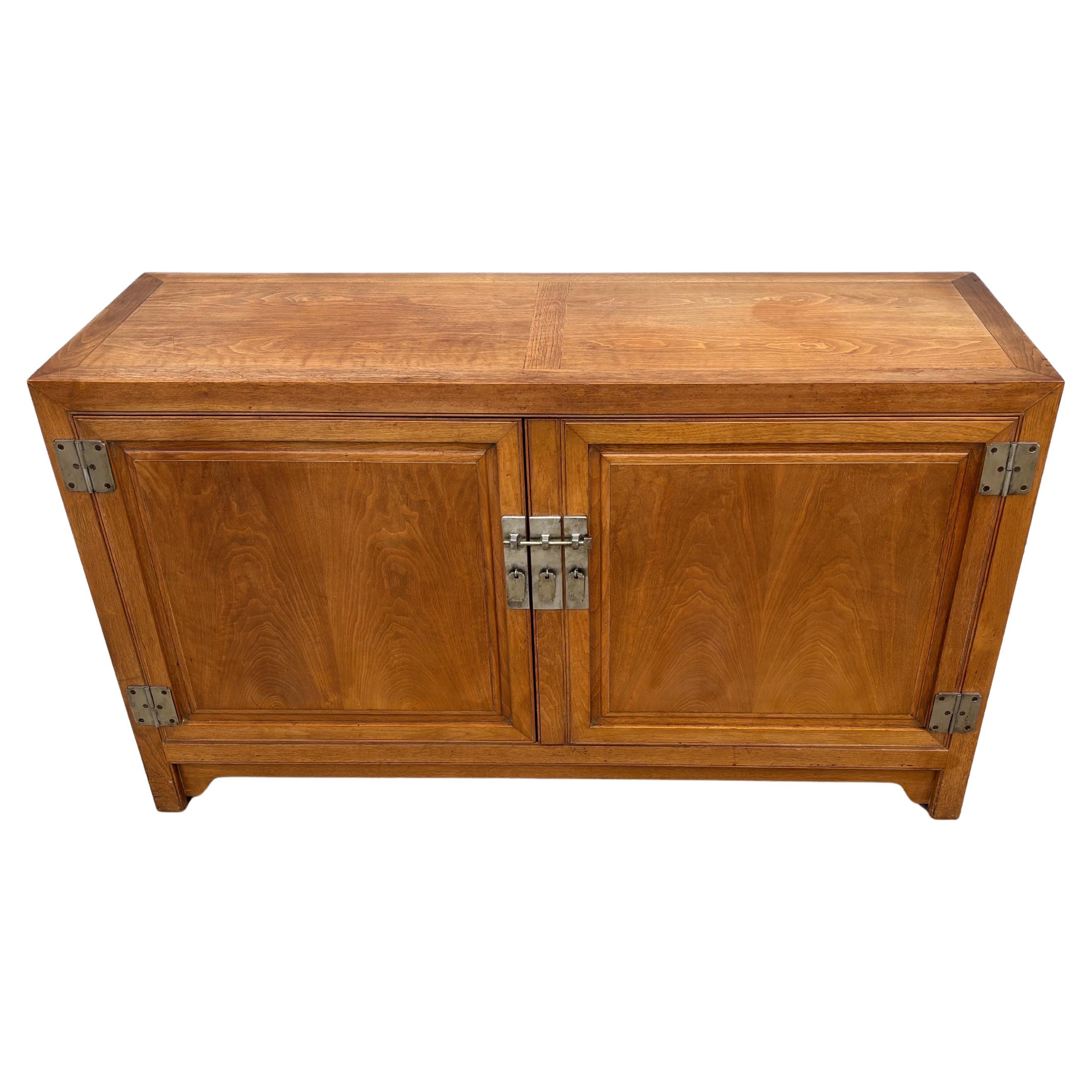 Michael Taylor for Baker Buffet/ Credenza en venta