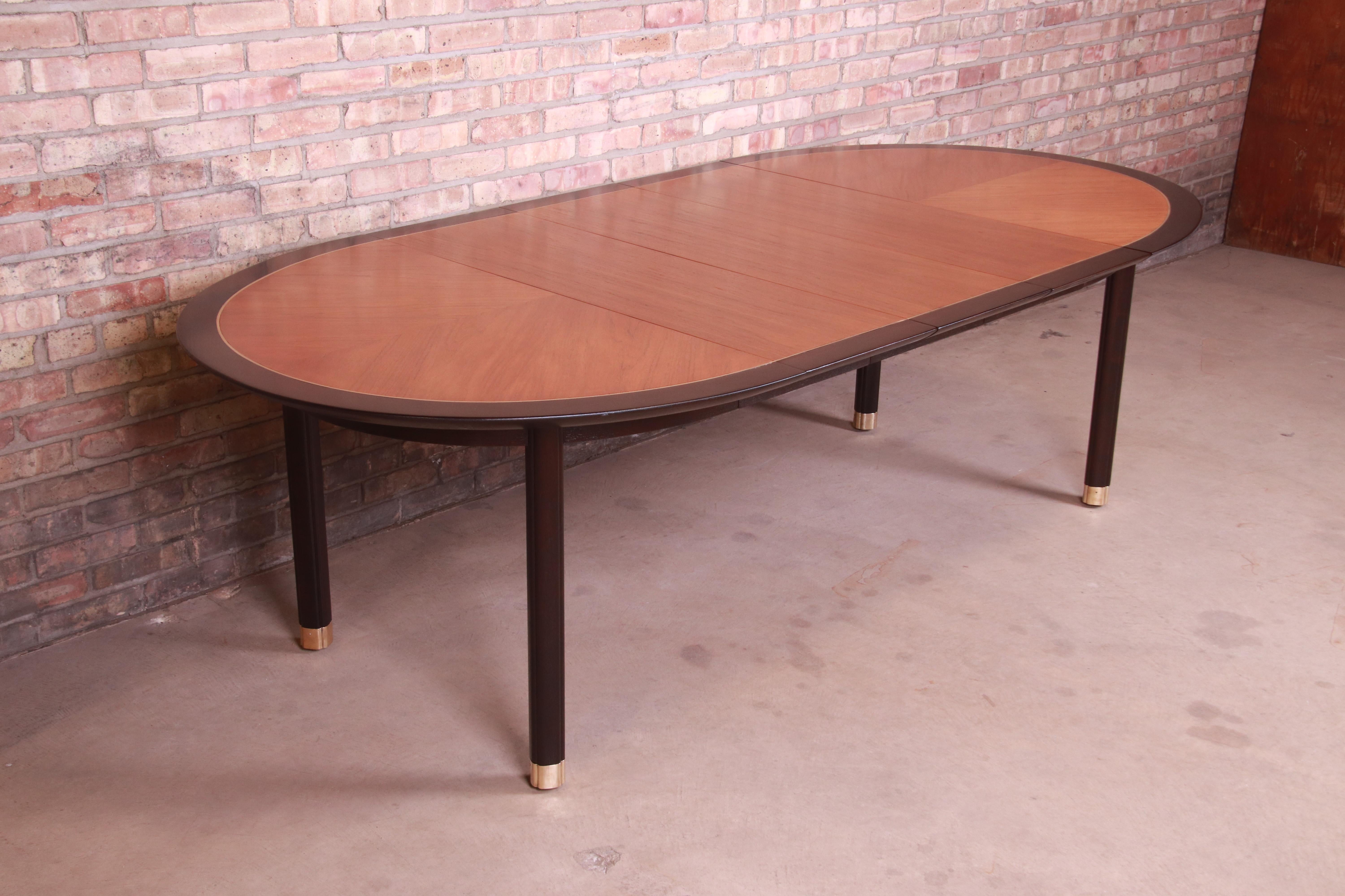 An exceptional Mid-Century Modern Hollywood Regency Chinoiserie extension dining table

By Michael Taylor for Baker Furniture 