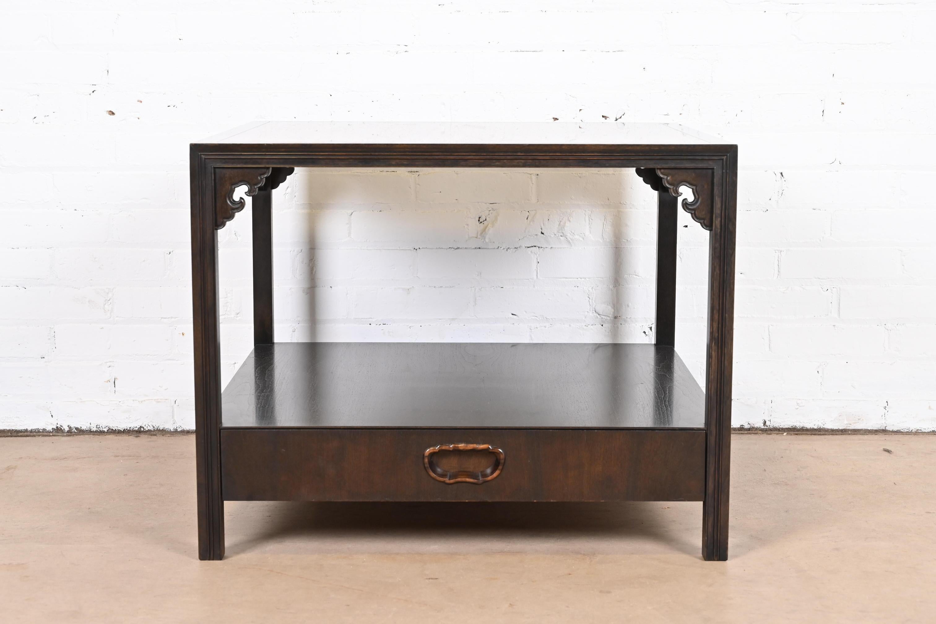 Mid-Century Modern Table de cocktail ou table d'appoint en bois de rose de style chinoiserie Michael Taylor pour Baker en vente