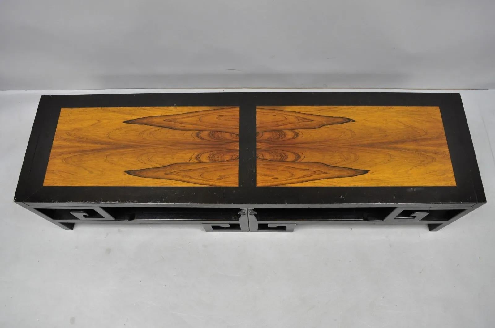 Chinoiseries Michael Taylor pour Baker Chinoiserie Rosewood Greek Key table basse noire en vente
