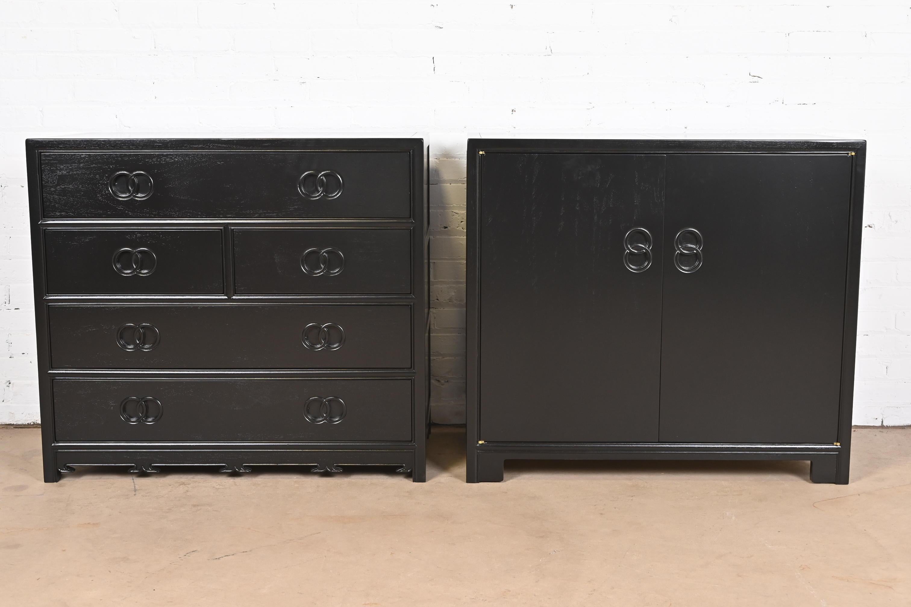 A stunning pair of mid-century modern Hollywood Regency Chinoiserie dressers or chests of drawers

By Michael Taylor for Baker Furniture, 