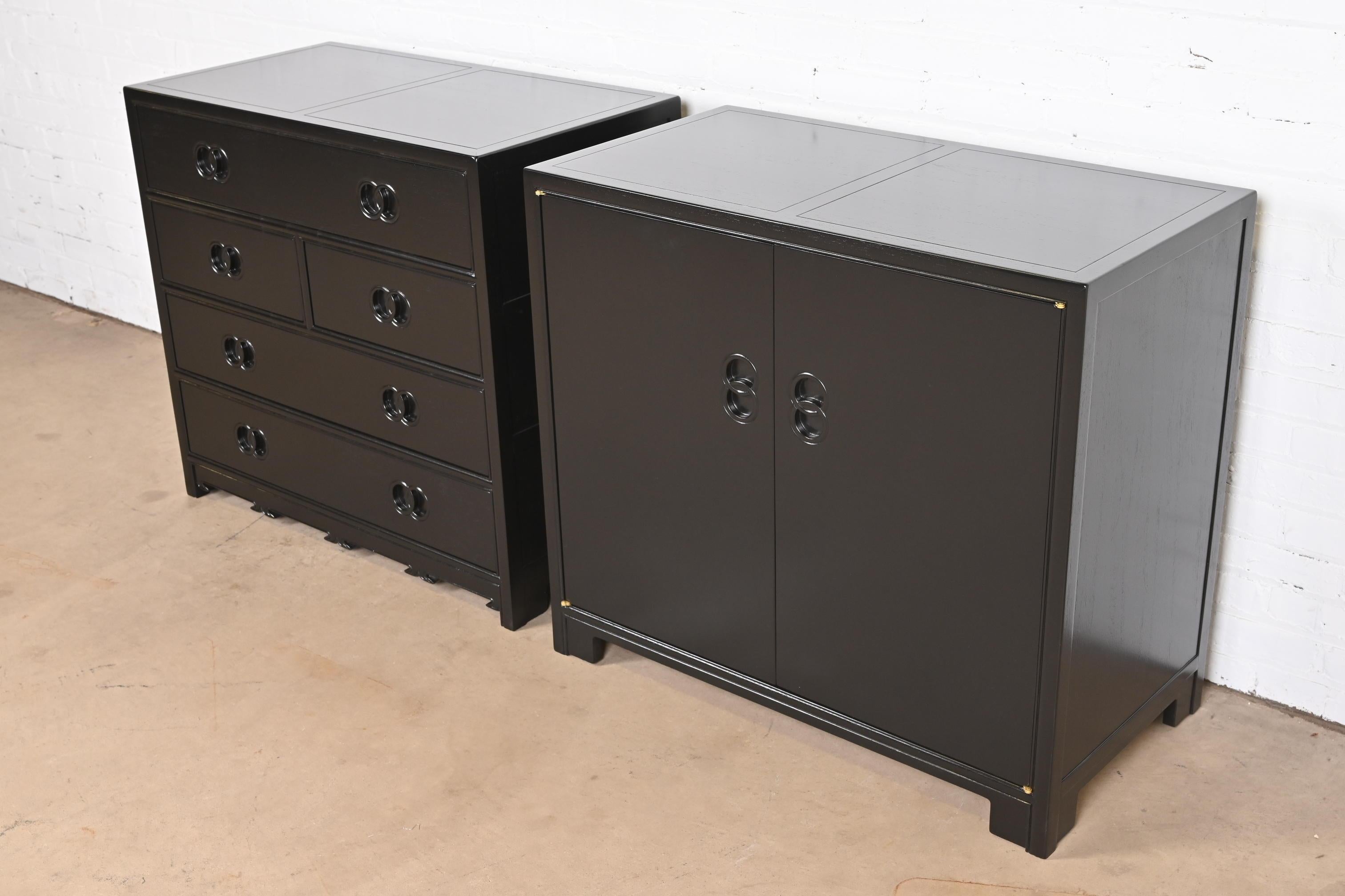Michael Taylor for Baker Far East Collection Black Lacquered Chests of Drawers In Good Condition For Sale In South Bend, IN