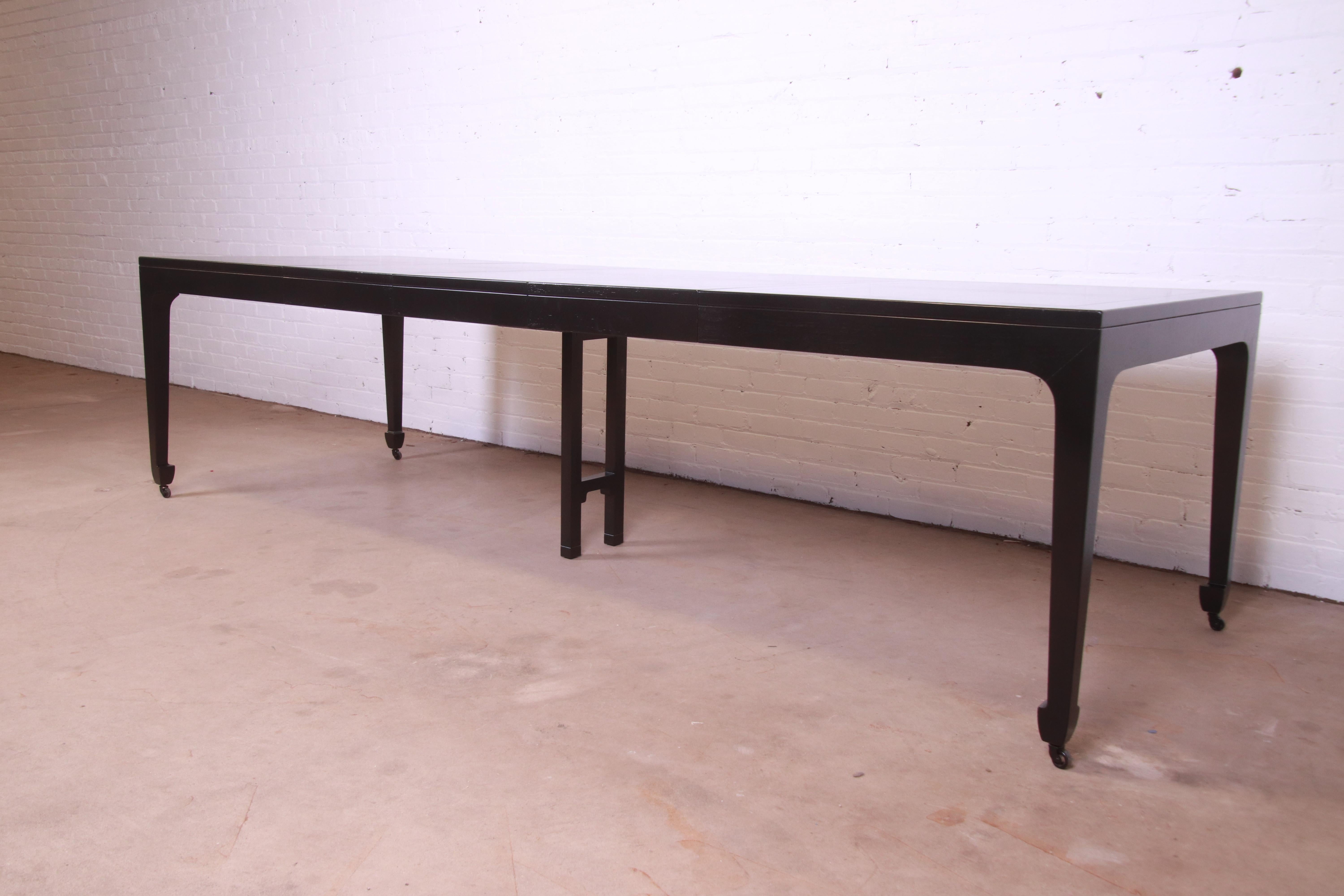 Michael Taylor for Baker Far East Collection Black Lacquered Dining Table, 1950s In Good Condition For Sale In South Bend, IN