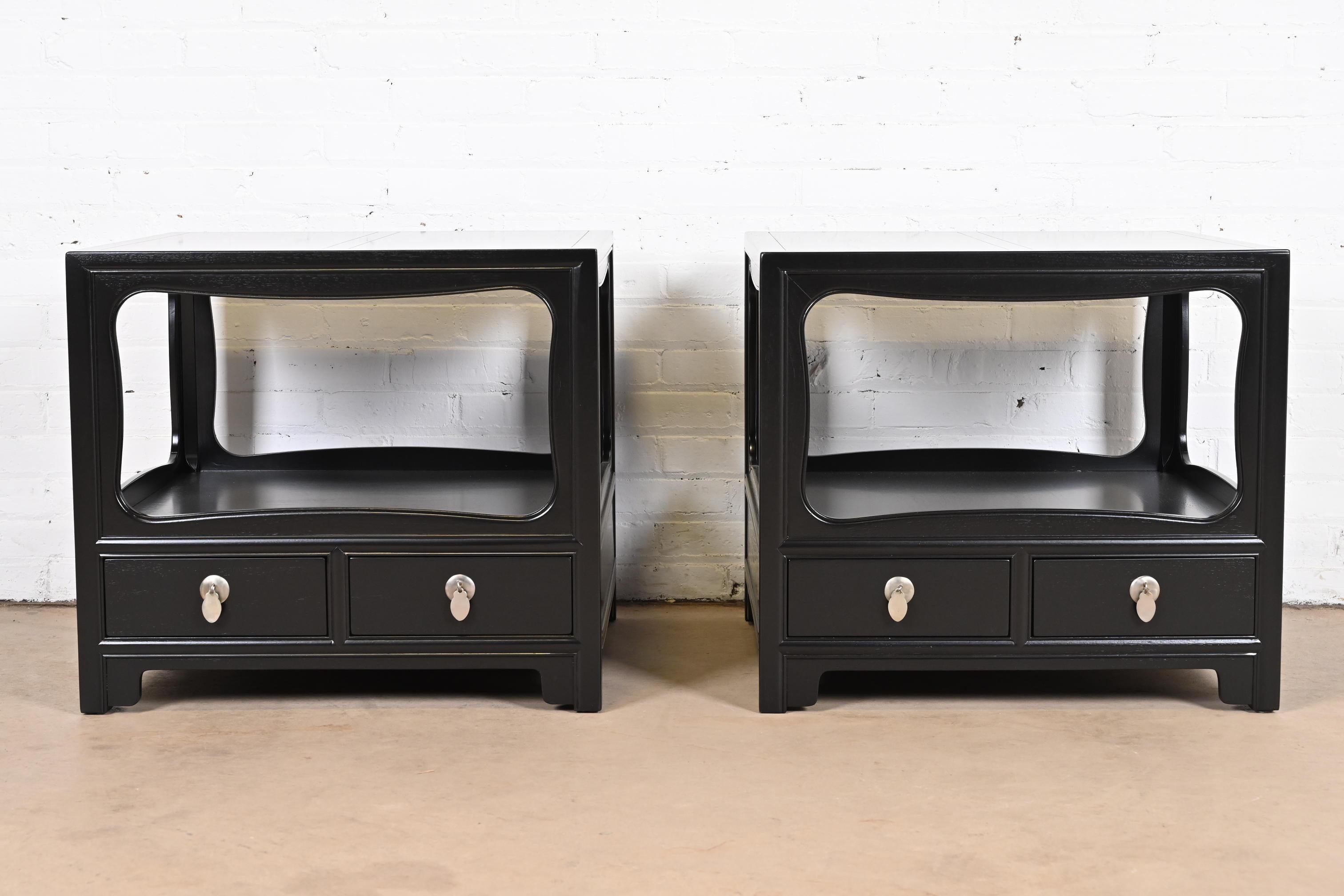 An exceptional pair of Mid-Century Modern Hollywood Regency chinoiserie nightstands or side tables

By Michael Taylor for Baker Furniture, 