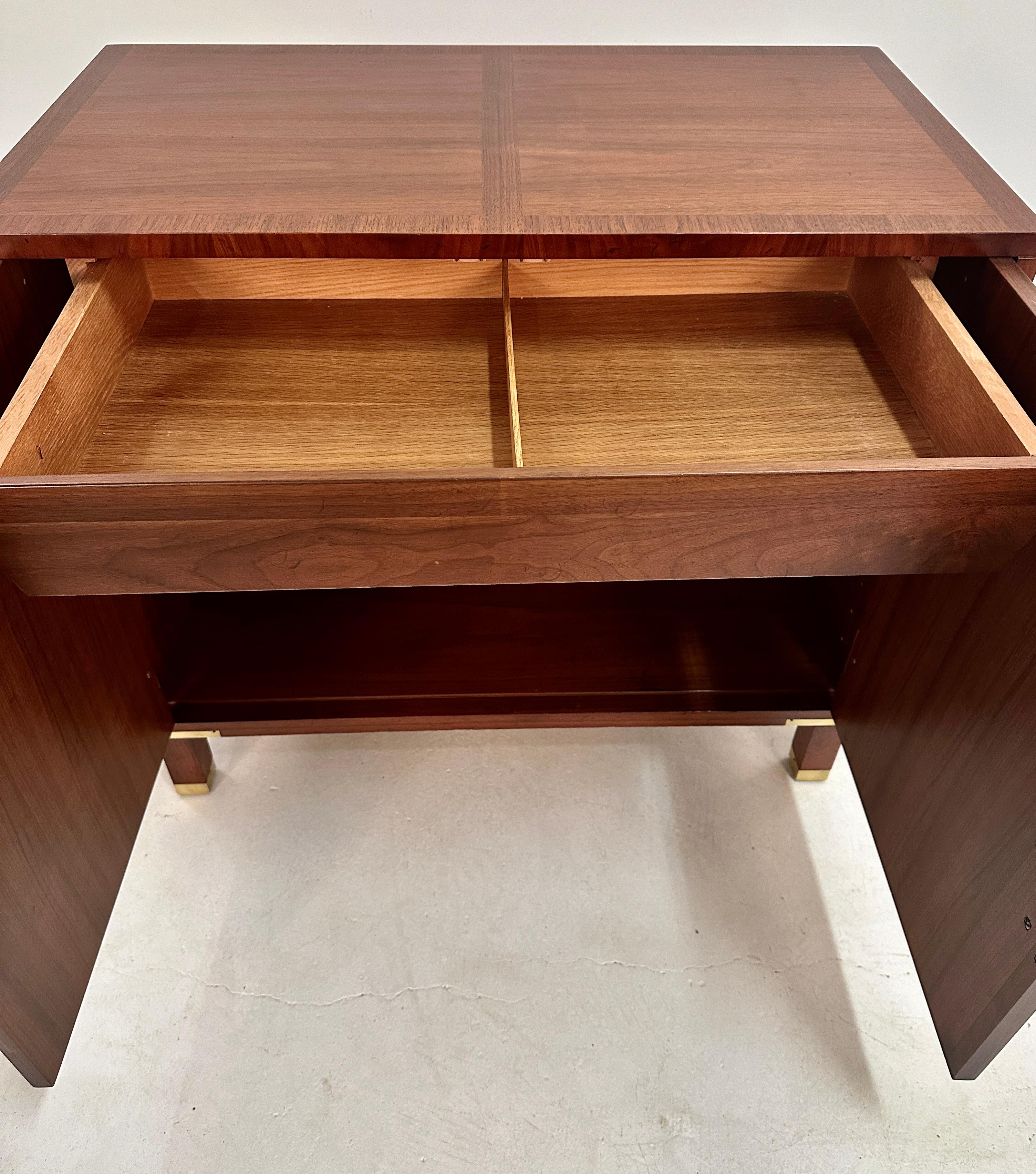 Mobile Baker Far East Collection di Michael Taylor, USA c 1970 in vendita 5