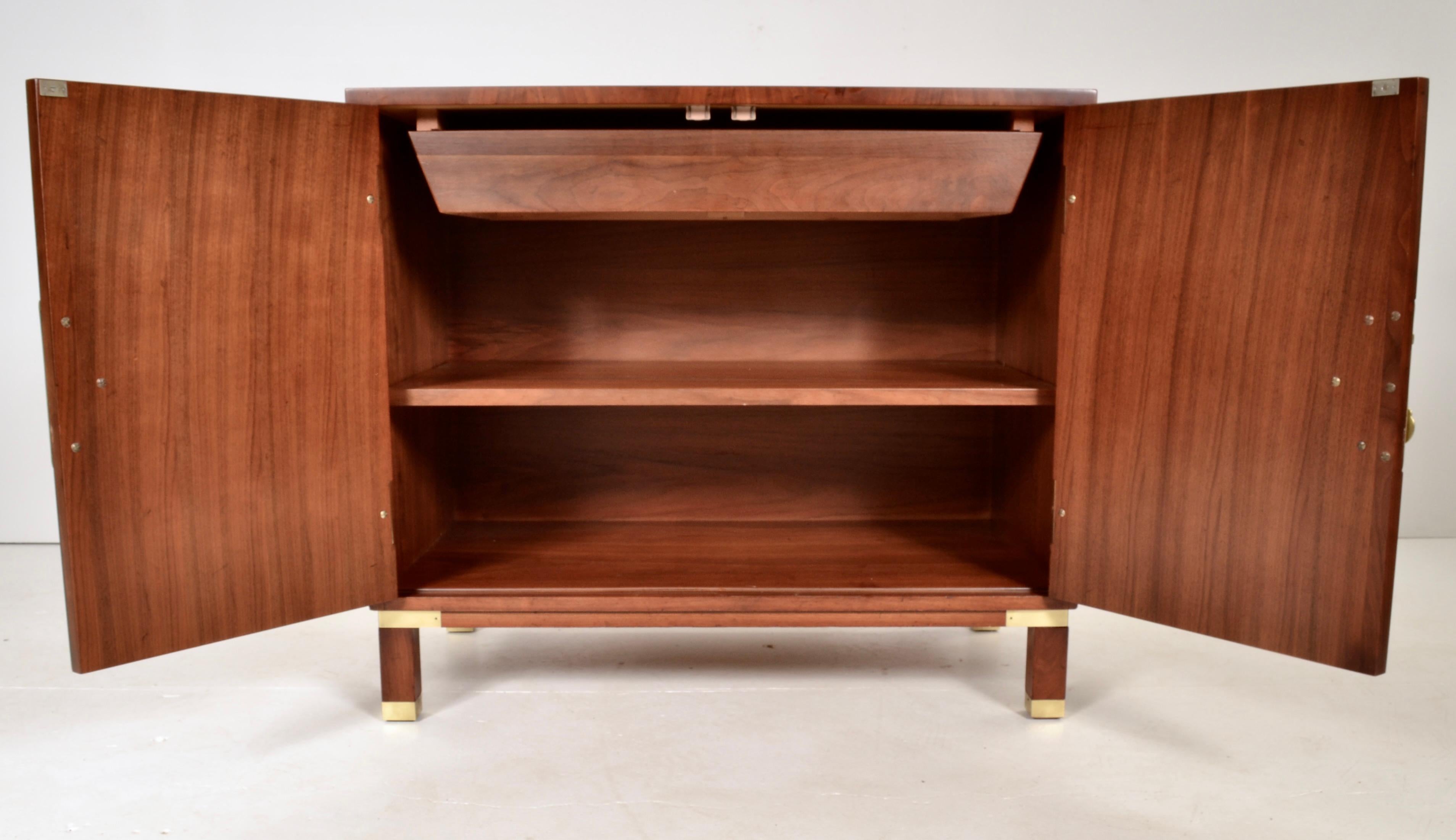 Fine XX secolo Mobile Baker Far East Collection di Michael Taylor, USA c 1970 in vendita