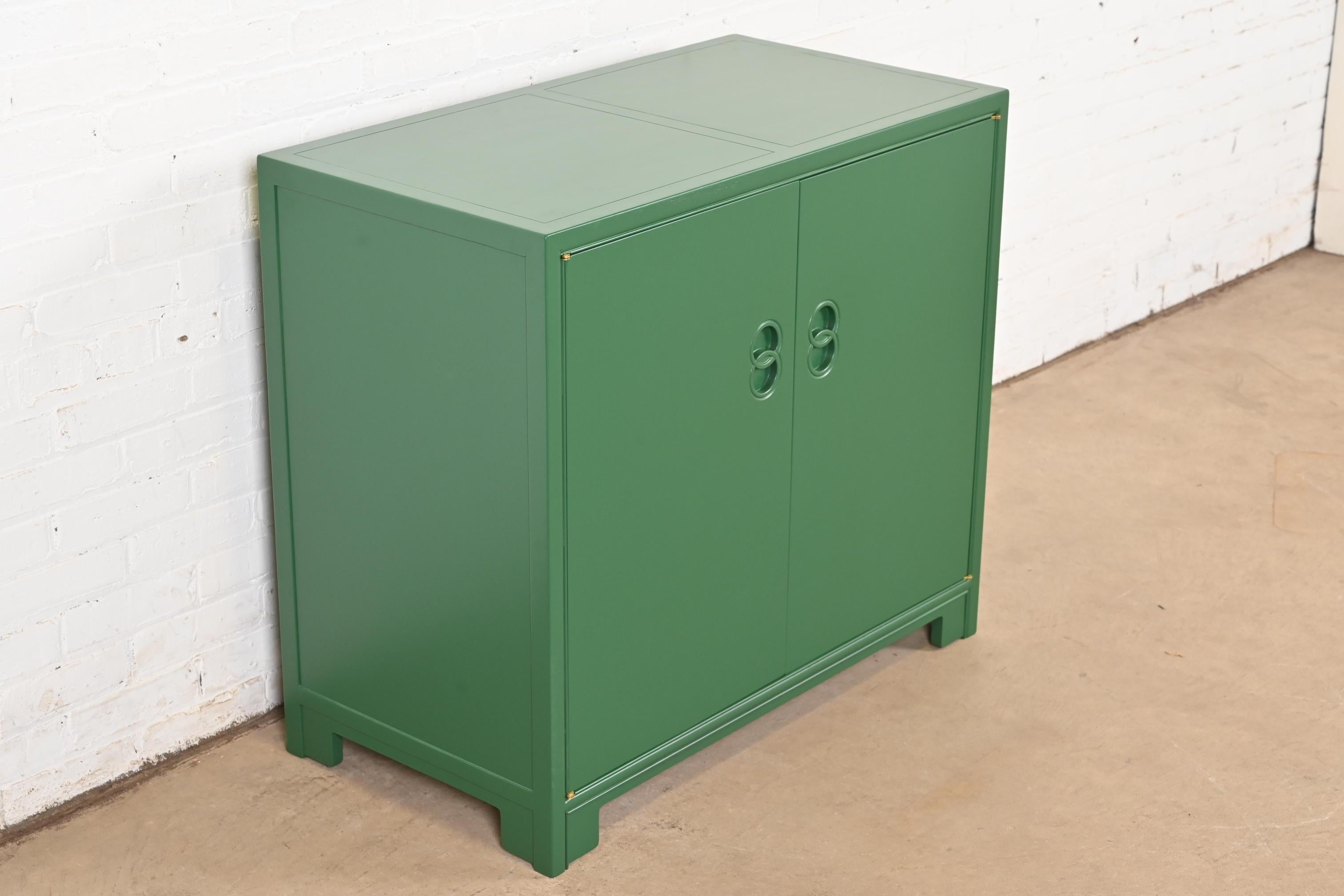 Michael Taylor for Baker Far East Collection Green Lacquered Chest of Drawers In Good Condition For Sale In South Bend, IN