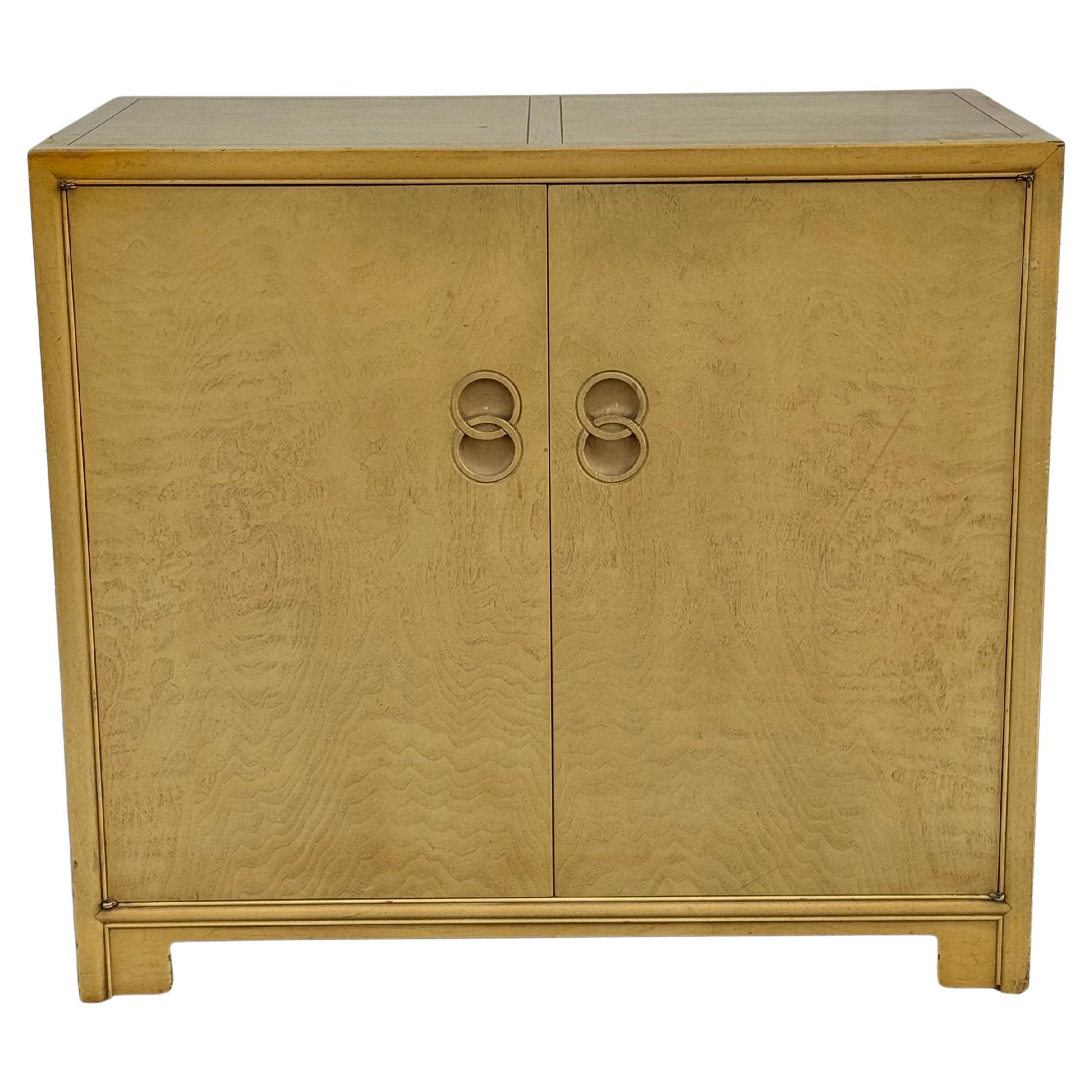 Michael Taylor für Baker "Far East" Collection Zweitüriger Schrank - 2b Neu lackiert im Angebot