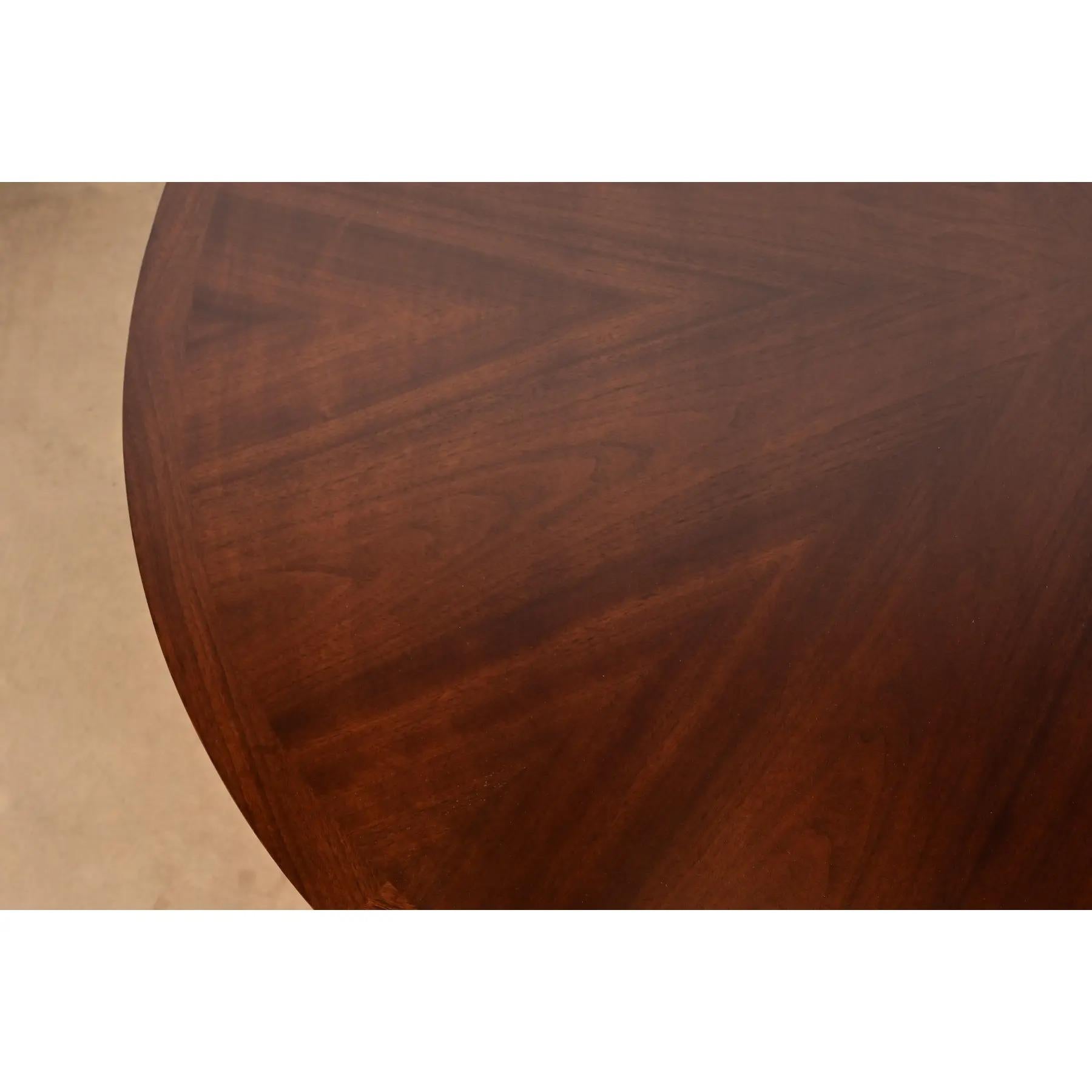 Michael Taylor para Baker Far East Collection Mesa de comedor de nogal, repintada en venta 5