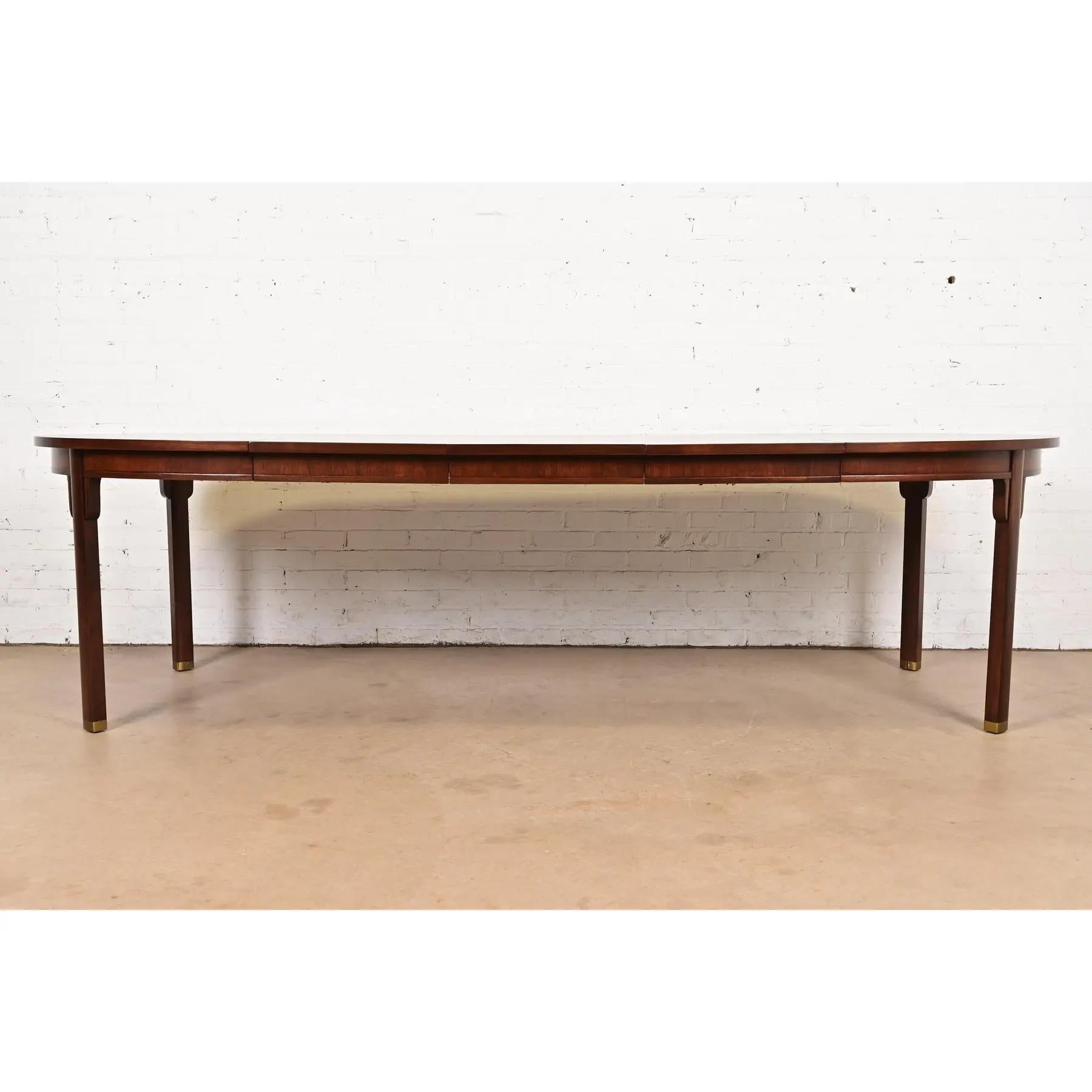 Michael Taylor para Baker Far East Collection Mesa de comedor de nogal, repintada Estadounidense en venta