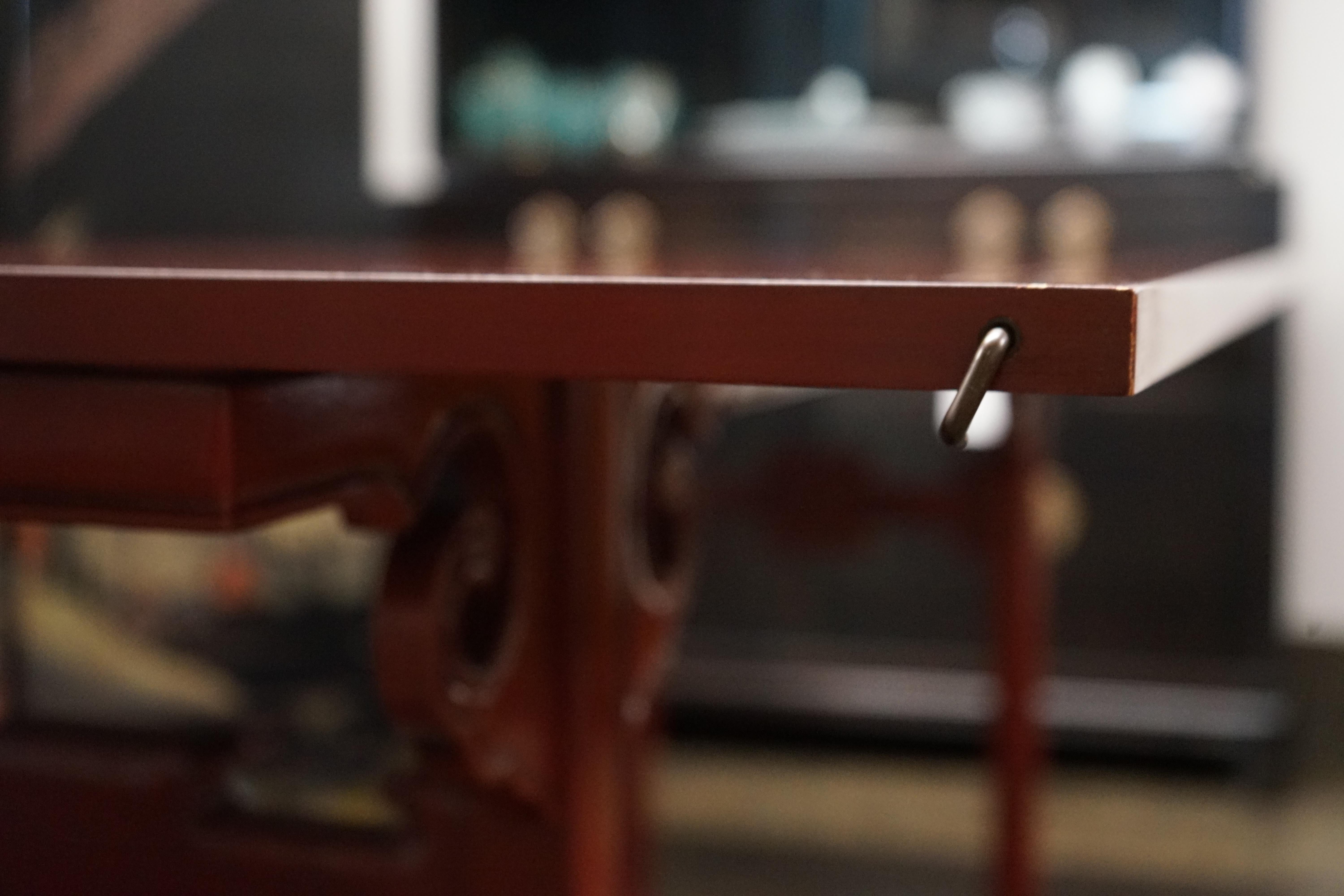 Michael Taylor for Baker Table console extensible Far East en laque oxblood en vente 5