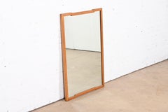 Espejo de pared con marco de nogal Michael Taylor for Baker Far East Hollywood Regency