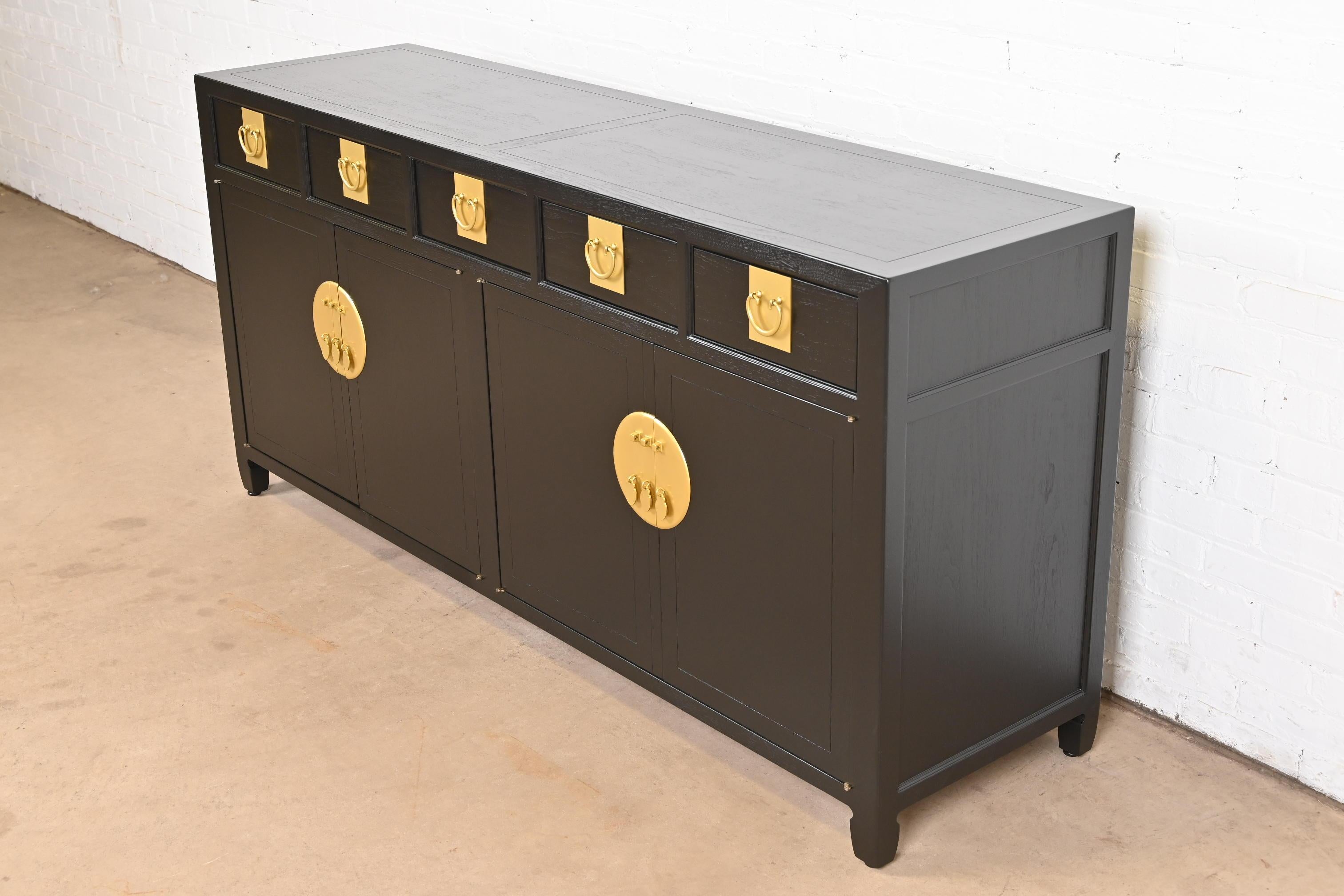Michael Taylor for Baker Furniture Chinoiserie Black Lacquered Credenza In Good Condition In South Bend, IN
