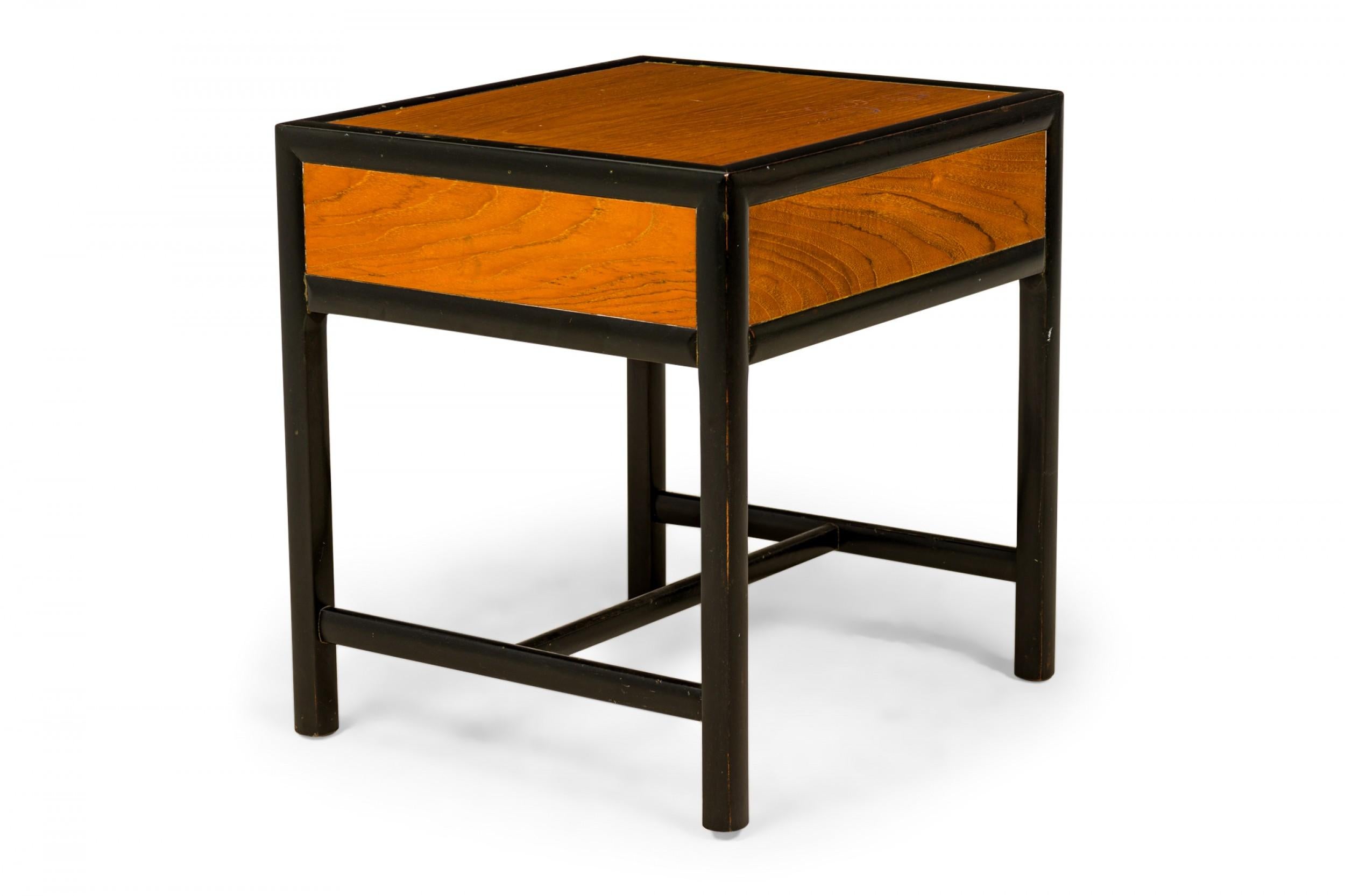 Nachttisch/Bettsid, Michael Taylor für Baker Furniture Company, New World Design (amerikanisch) im Angebot