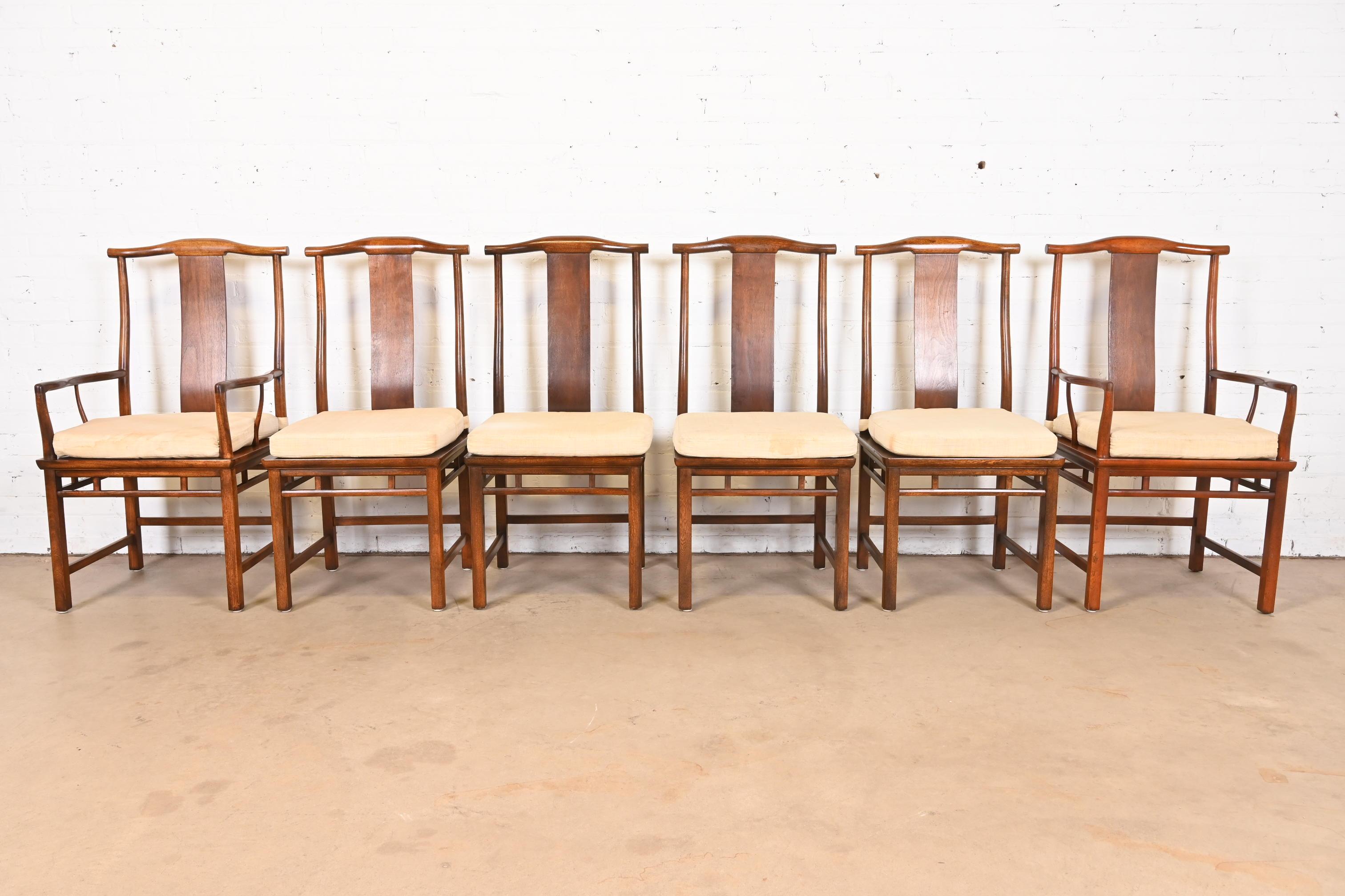 Un magnifique ensemble de six chaises de salle à manger de style Chinoiserie Hollywood Regency, moderne et du milieu du siècle dernier.

Par Michael Taylor pour Baker Furniture, Collection 