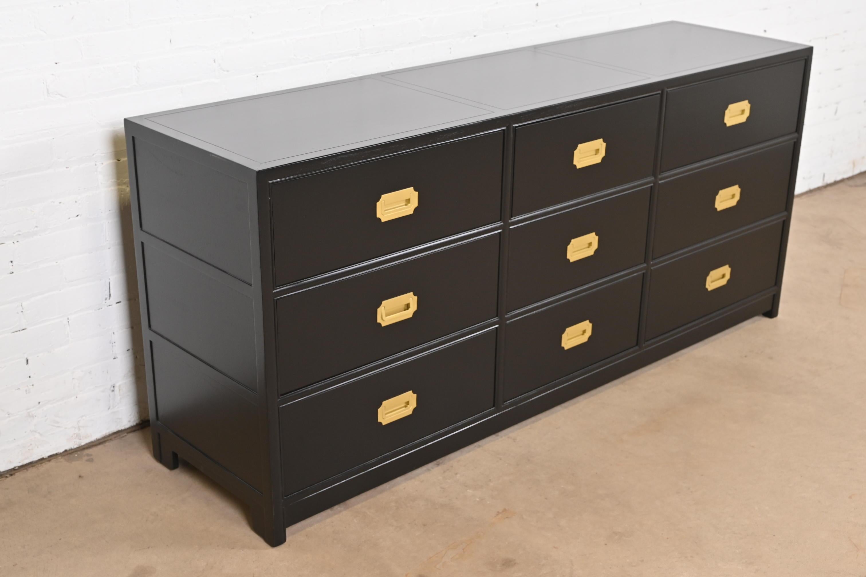 Michael Taylor for Baker Furniture Hollywood Regency Black Lacquered Dresser In Good Condition In South Bend, IN