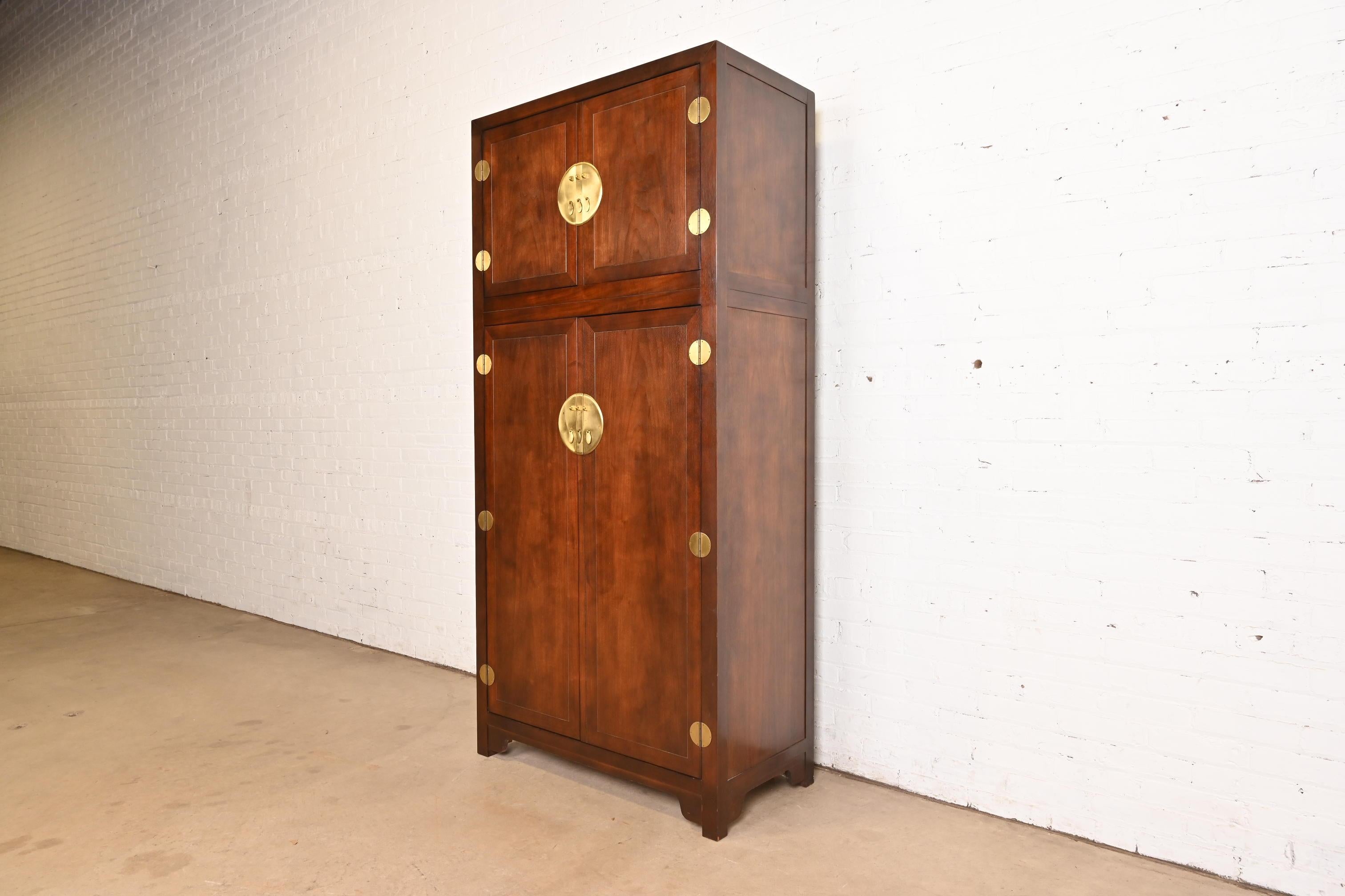 Michael Taylor for Baker Furniture Hollywood Regency Chinoiserie Bar Cabinet In Good Condition For Sale In South Bend, IN