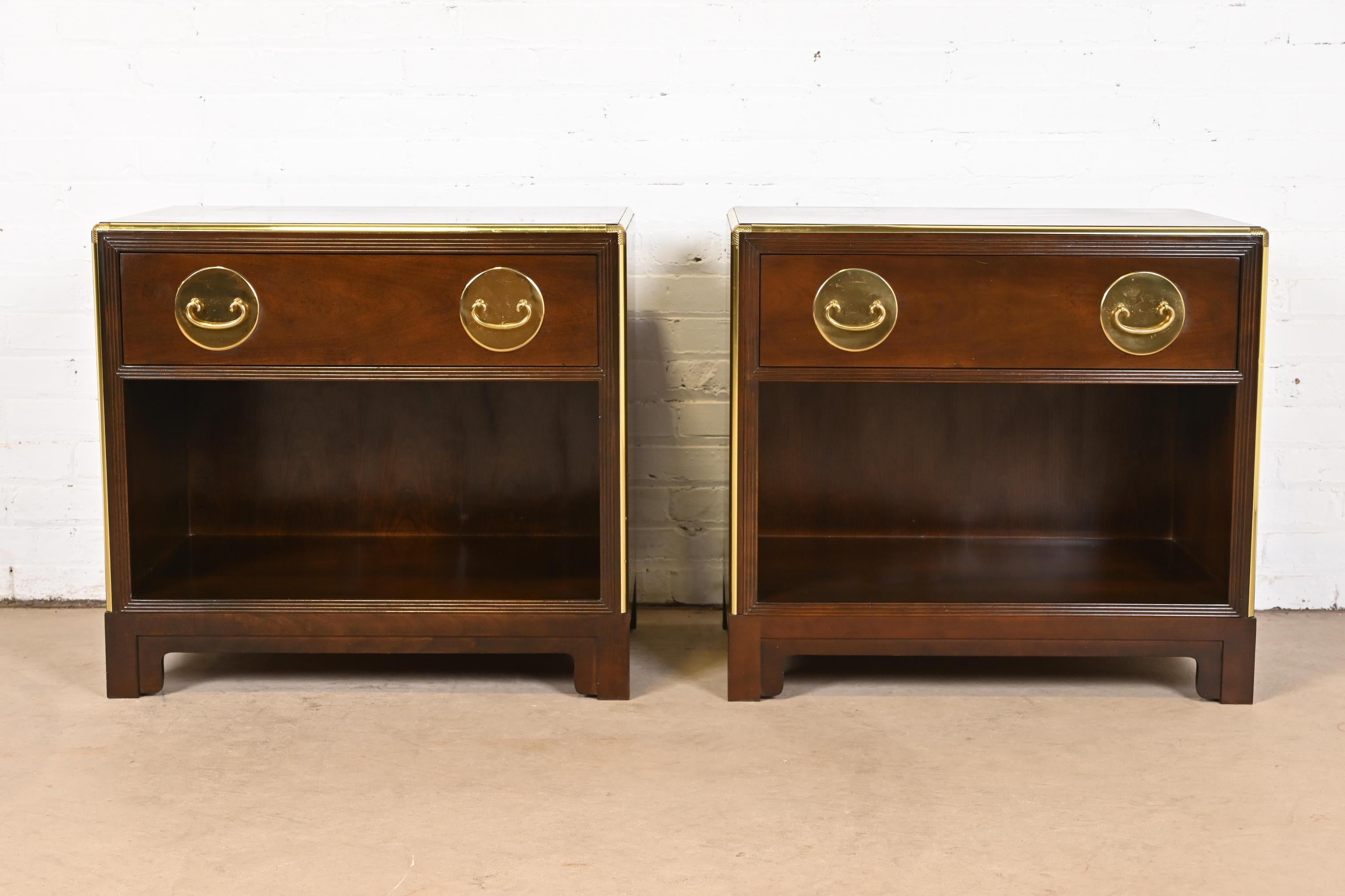 Mid-Century Modern Michael Taylor for Baker Furniture Hollywood Regency Chinoiserie Nightstands For Sale