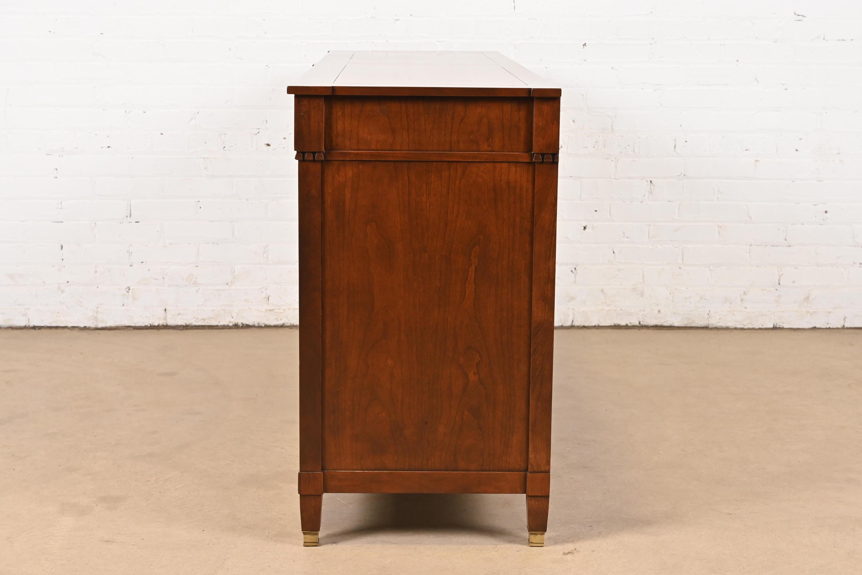 Buffet chinoiserie Hollywood Regency de Michael Taylor pour Baker Furniture en vente 4