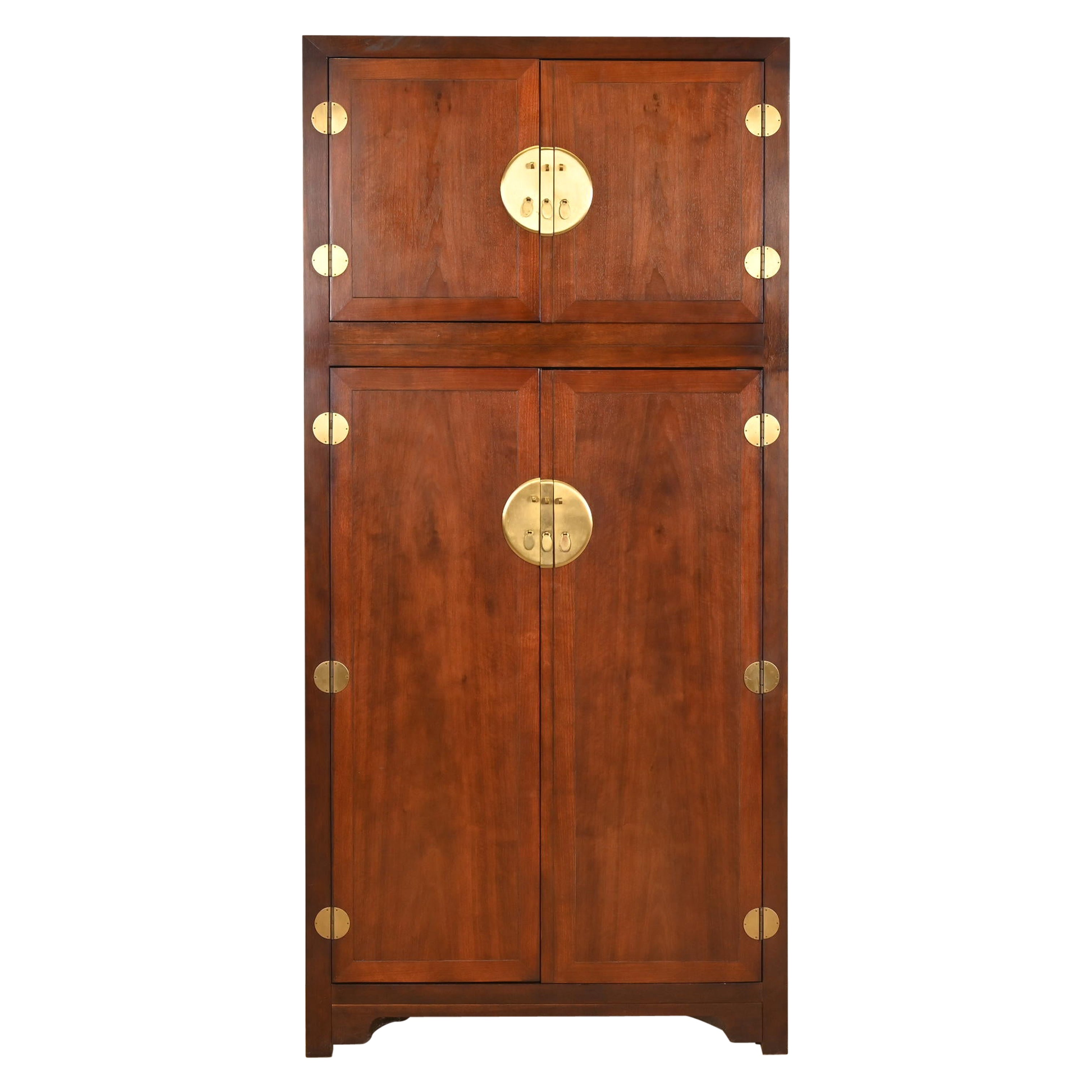 Michael Taylor für Baker Möbel Hollywood Regency Chinoiserie Nussbaum Kleiderschrank im Angebot