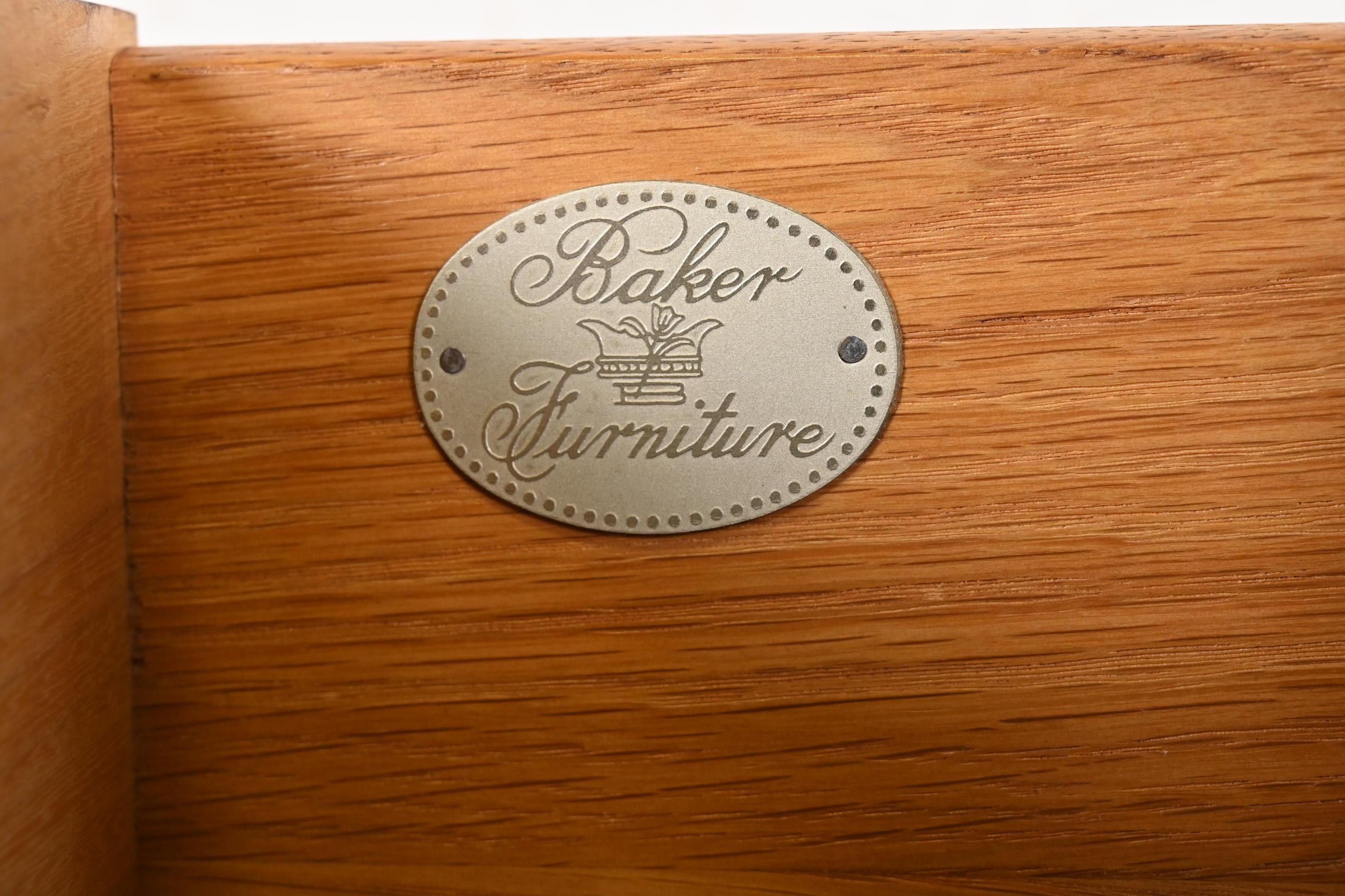Michael Taylor for Baker Furniture Hollywood Regency Chinoiserie Walnut Dresser en vente 5