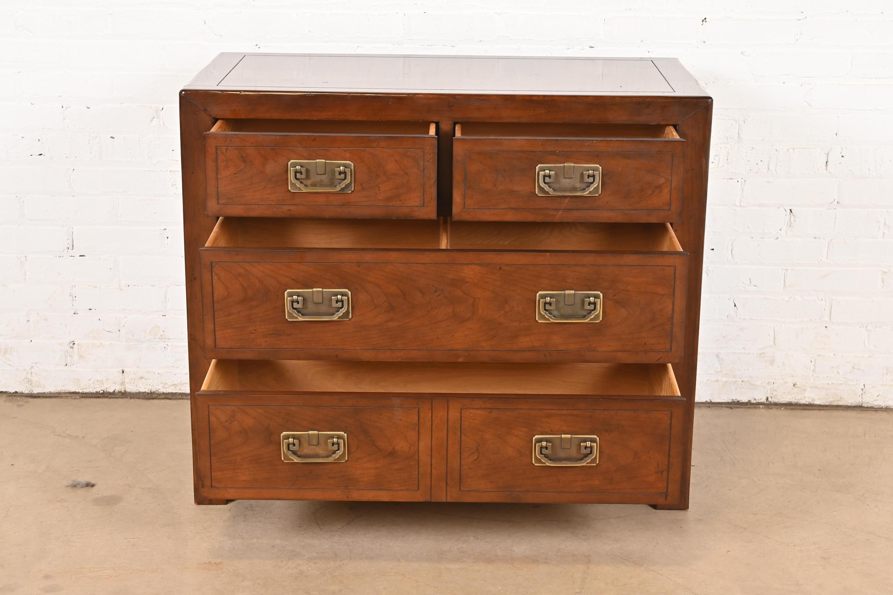 Michael Taylor for Baker Furniture Hollywood Regency Chinoiserie Walnut Dresser en vente 1